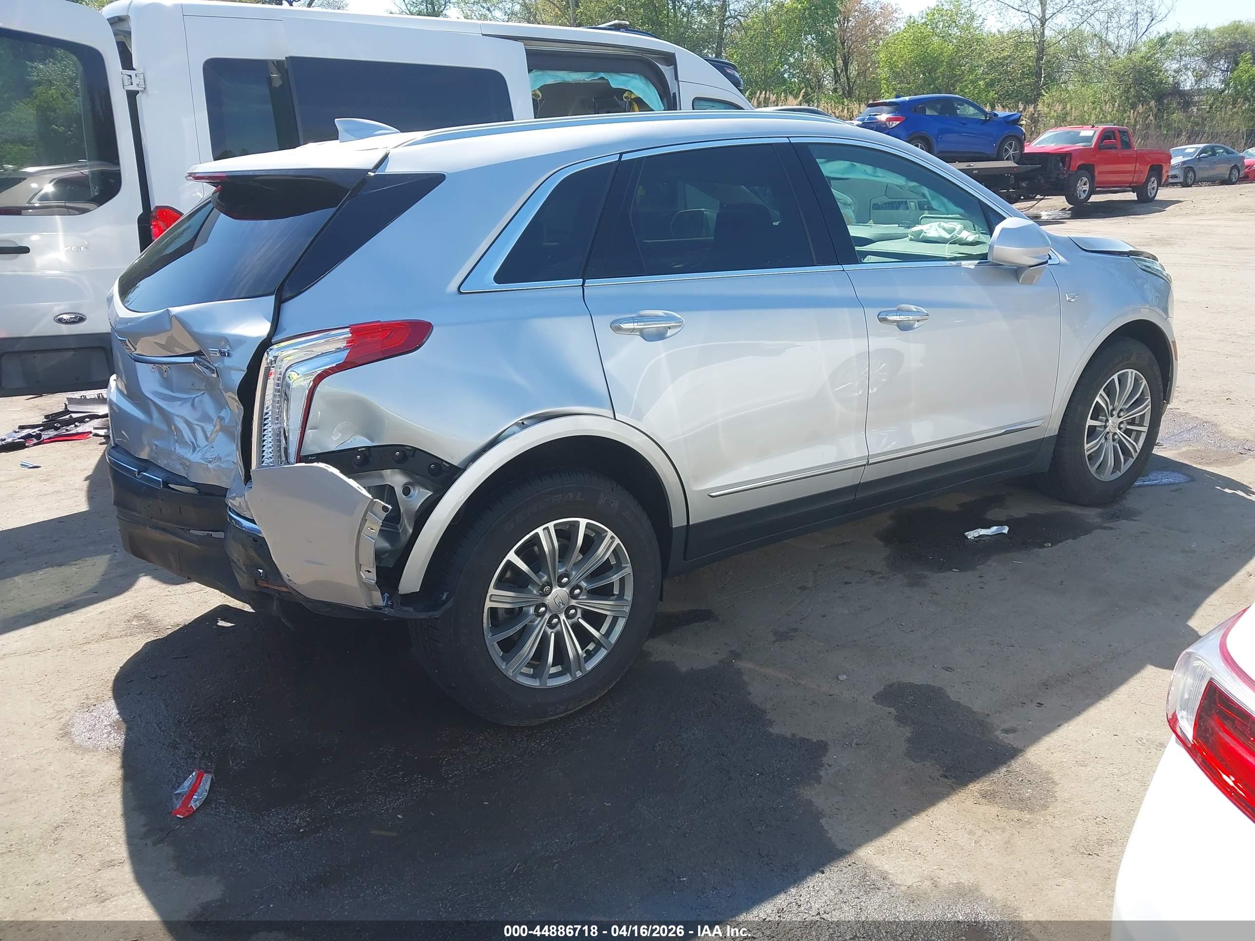 CADILLAC XT5 image 4