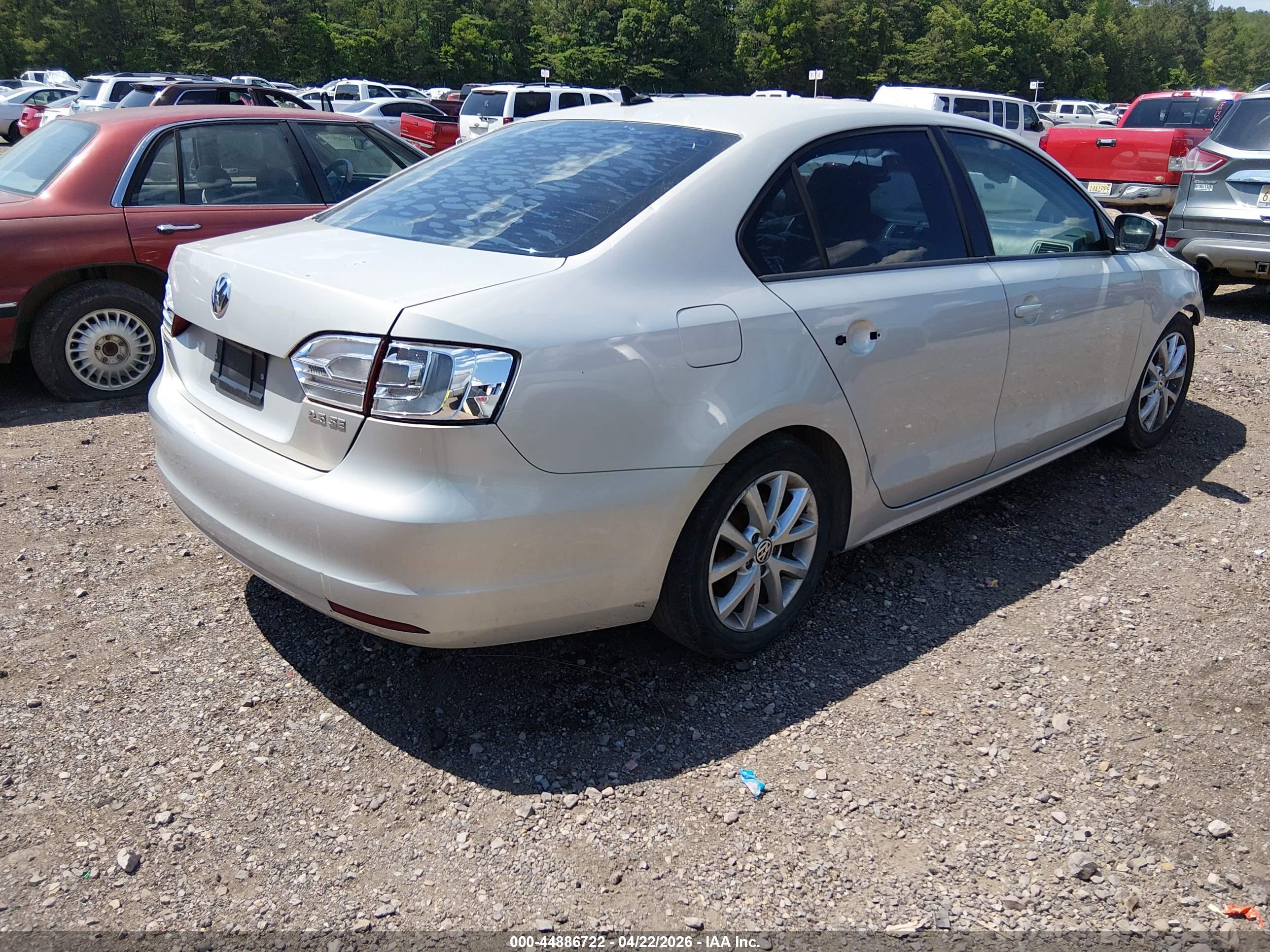 VOLKSWAGEN JETTA image 4