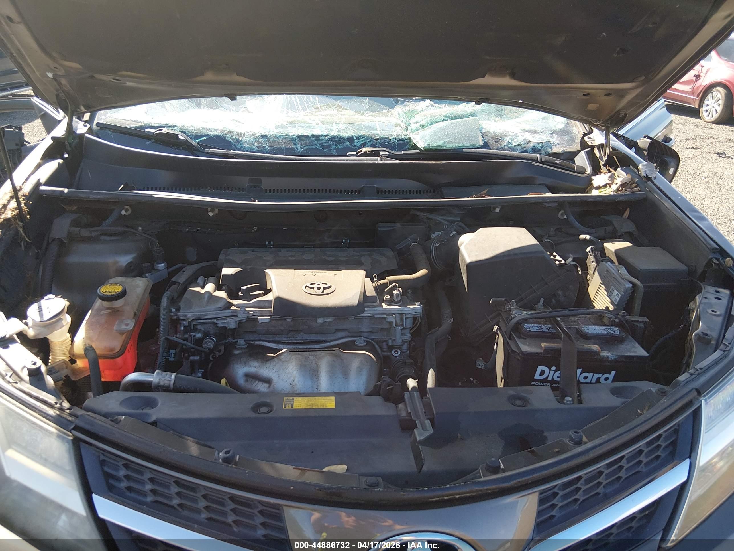 TOYOTA RAV4 image 10
