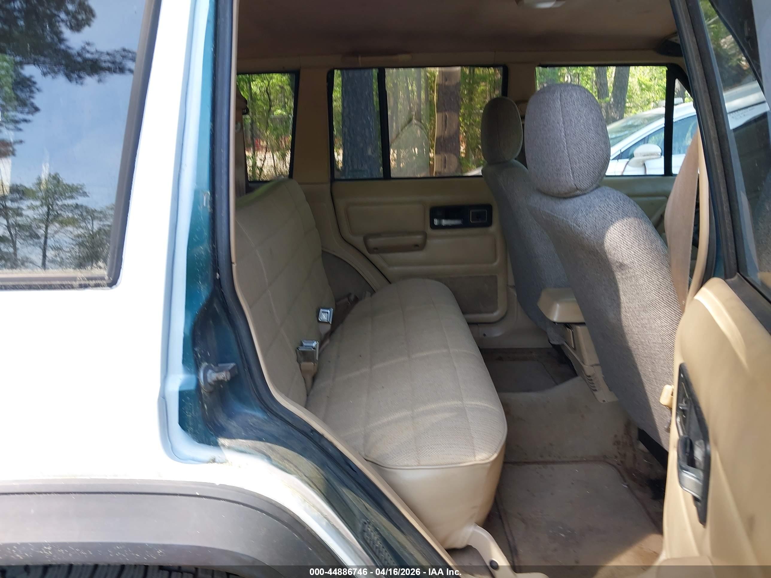 JEEP CHEROKEE image 8