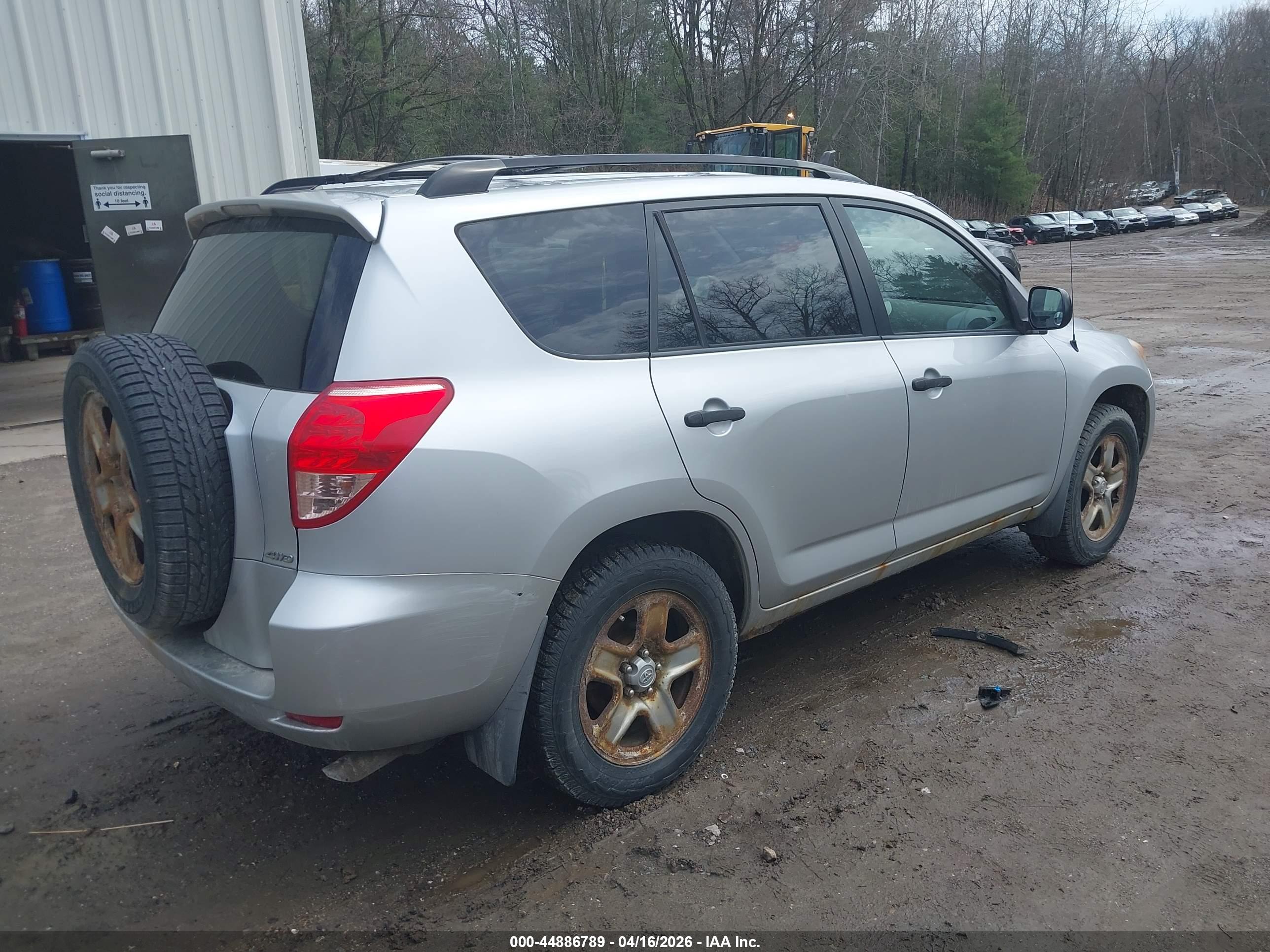 TOYOTA RAV4 image 4
