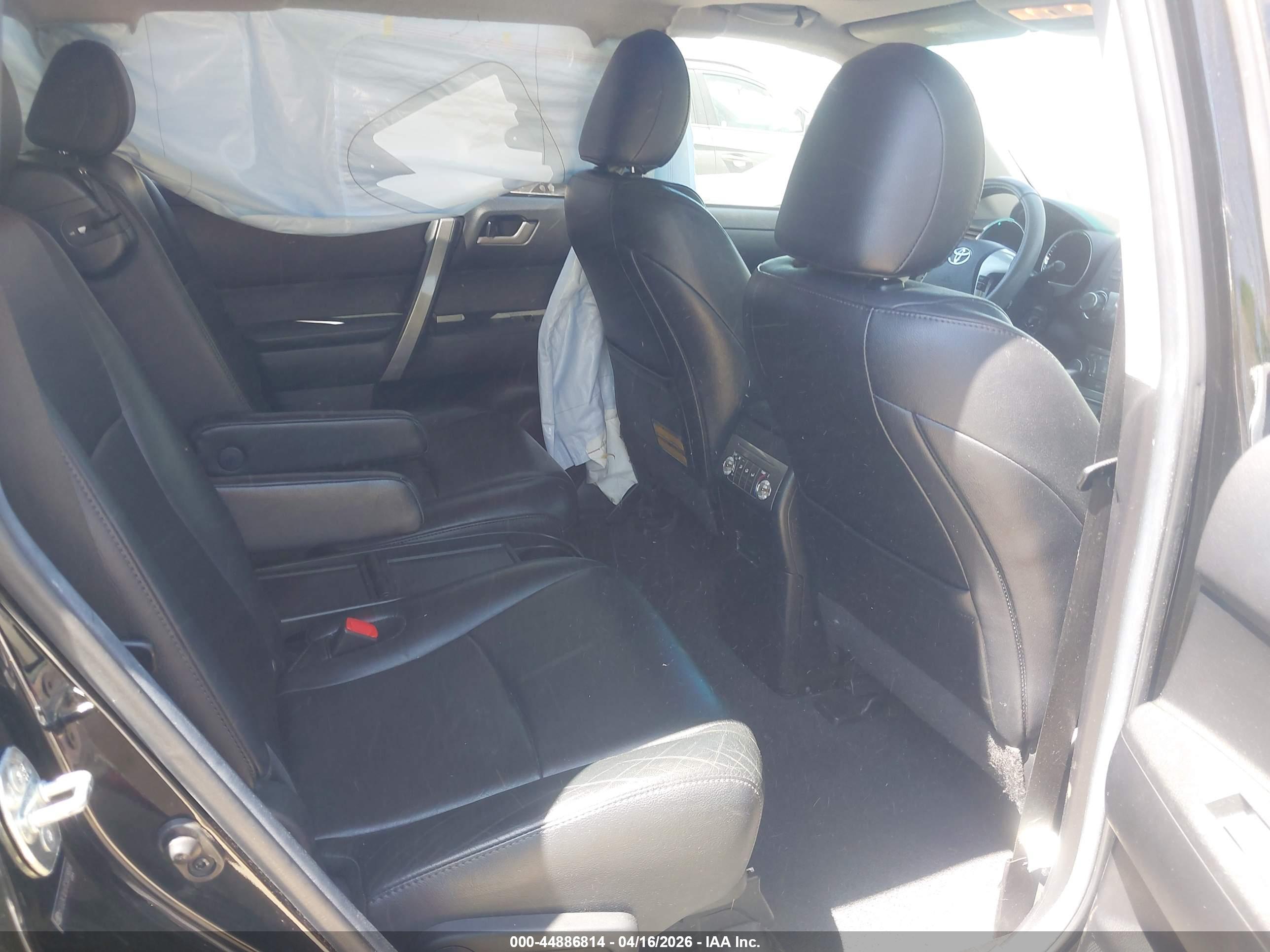 TOYOTA HIGHLANDER image 8