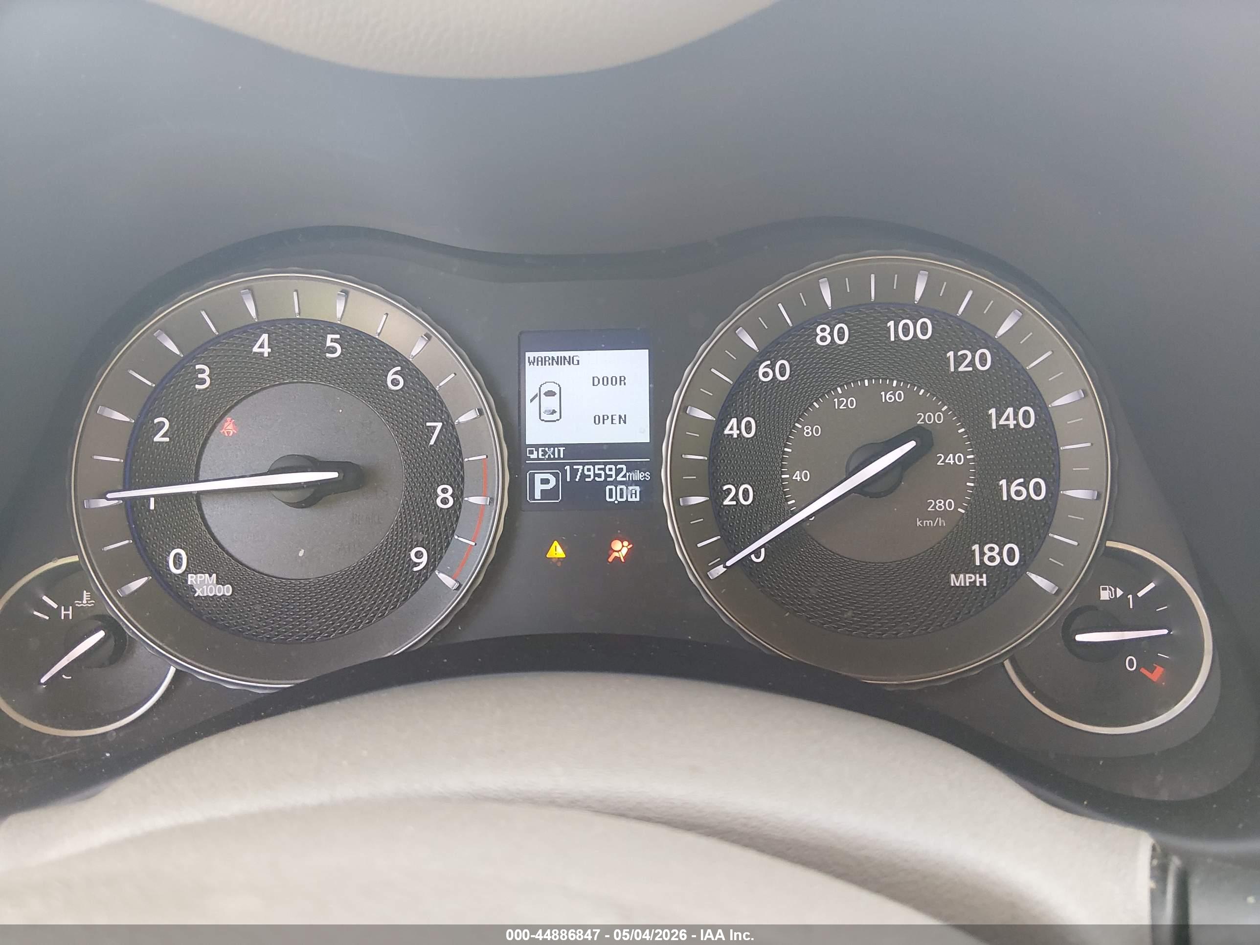 INFINITI Q70 image 7