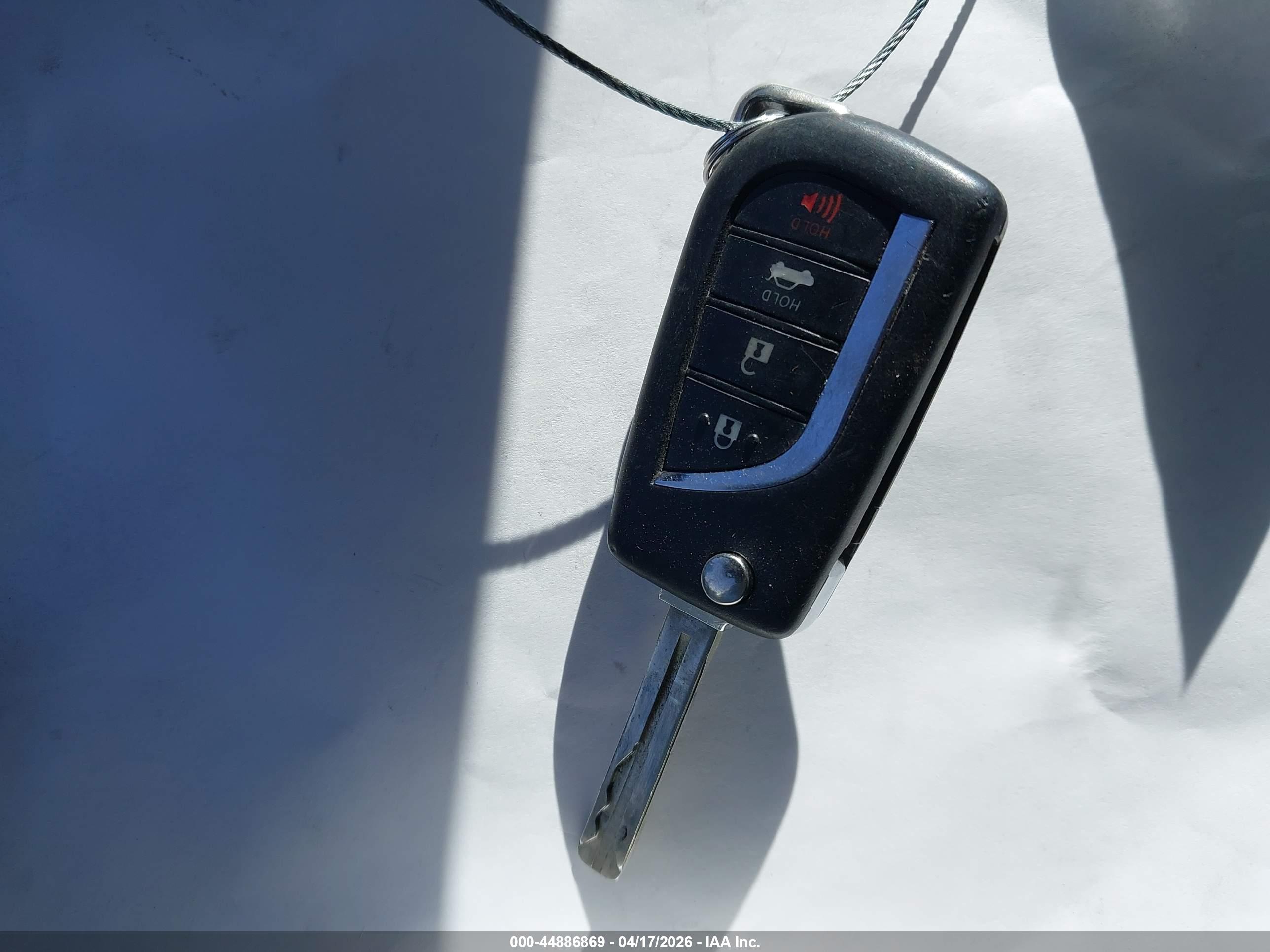 TOYOTA CAMRY image 11