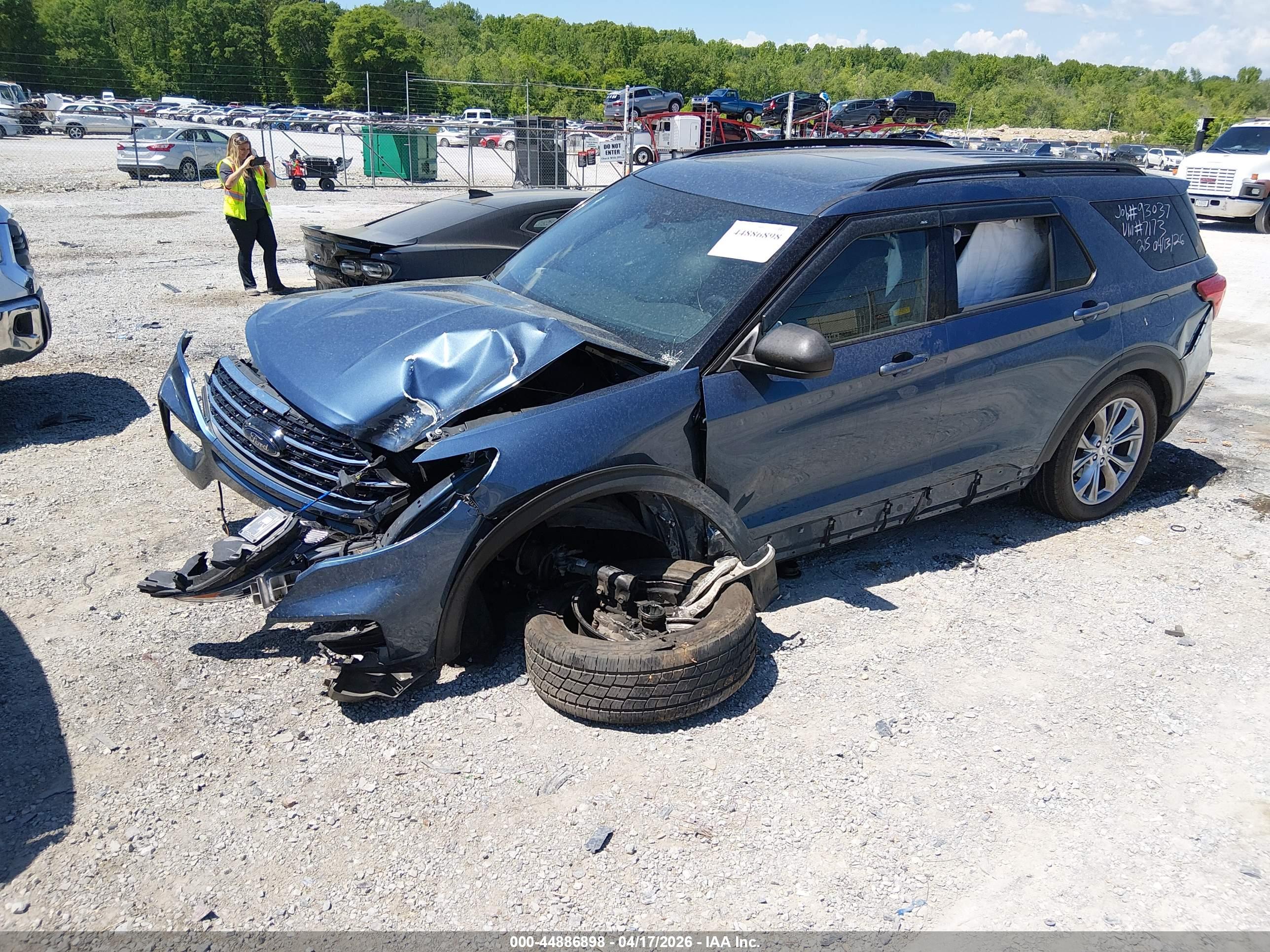 FORD EXPLORER image 2