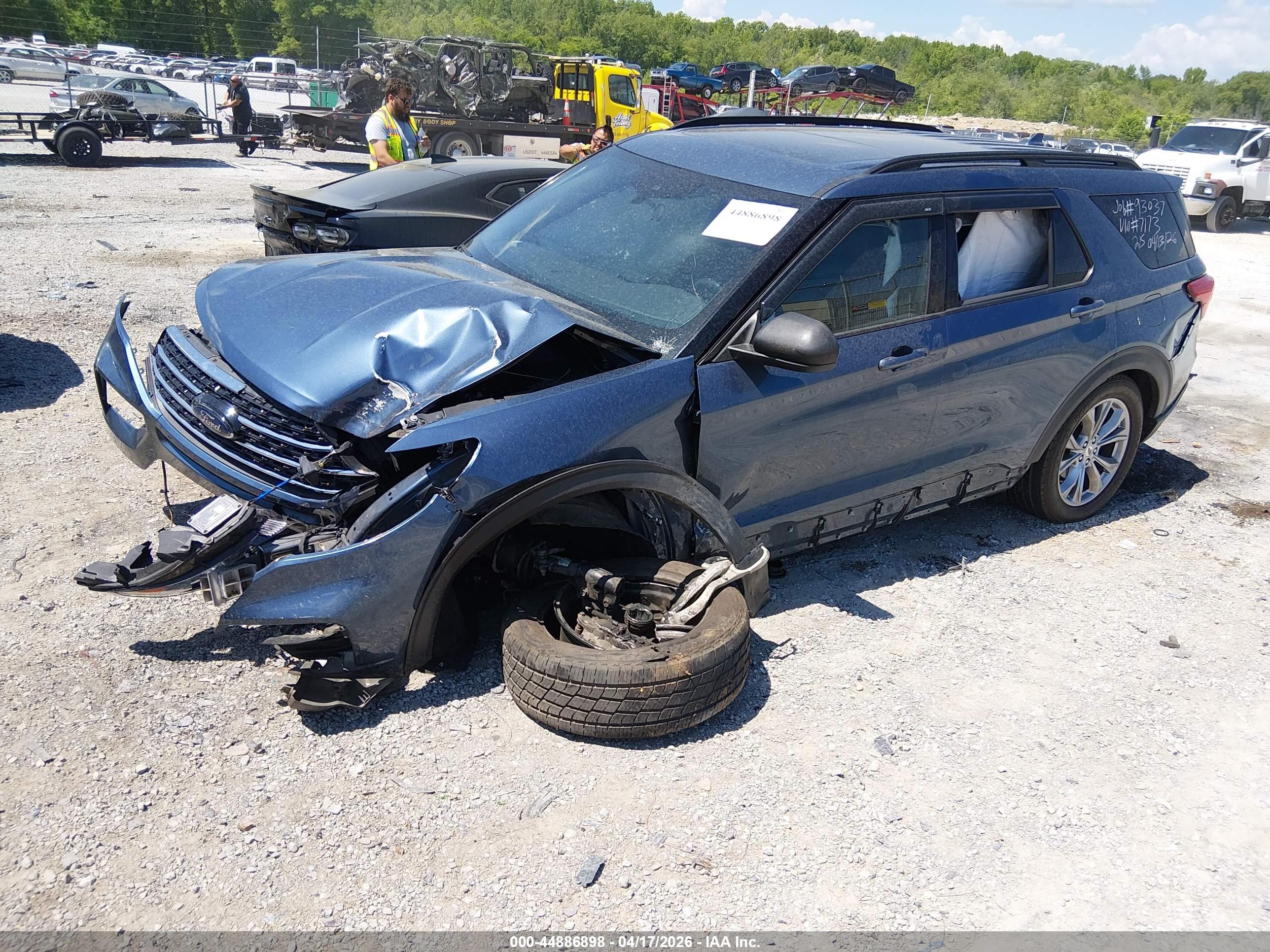 FORD EXPLORER image 4