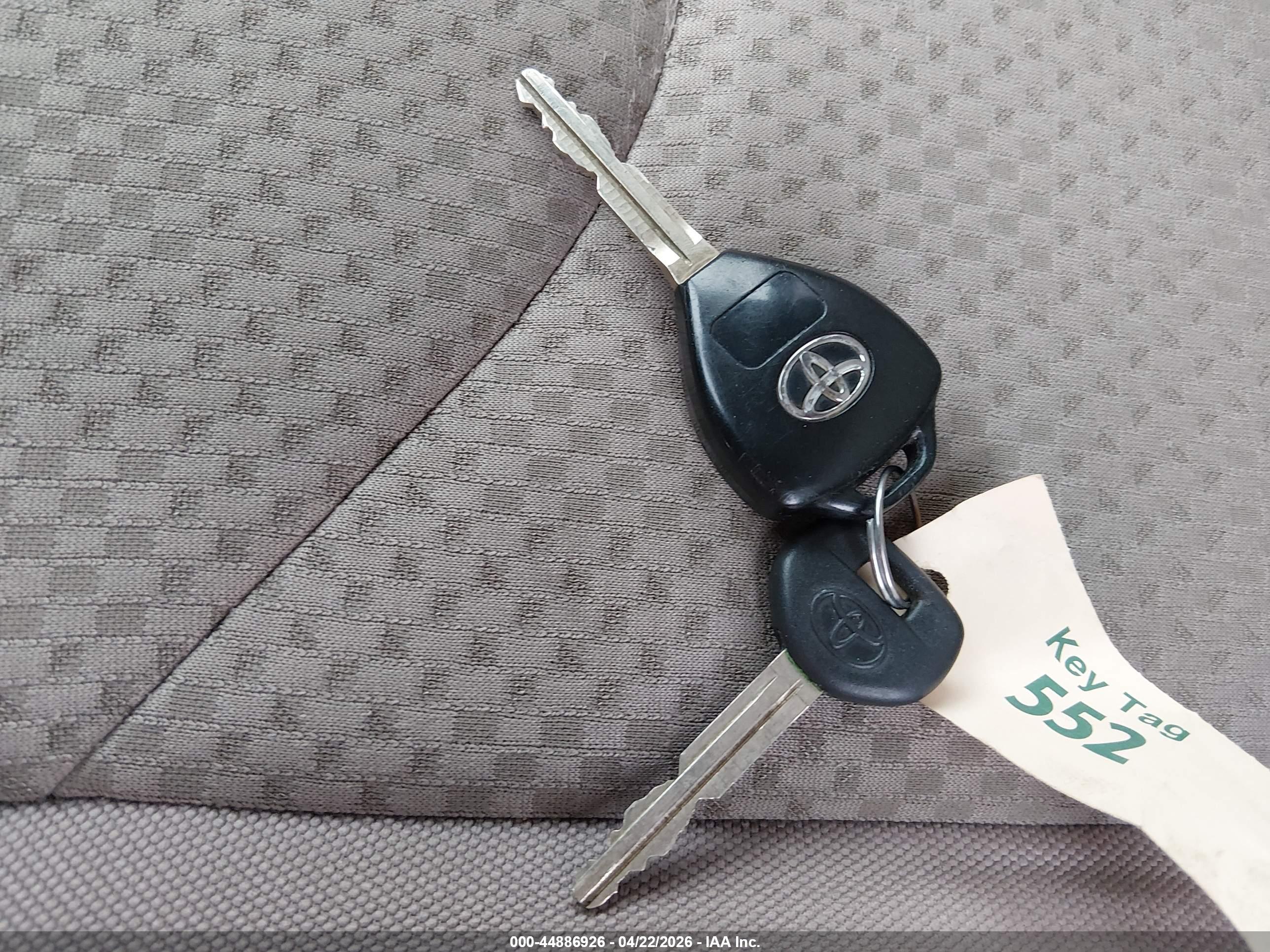 TOYOTA RAV4 image 11