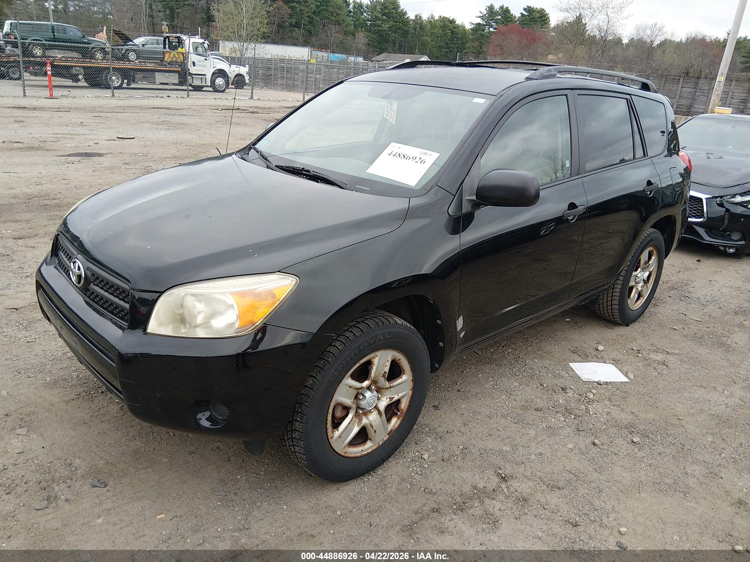 TOYOTA RAV4 image 2