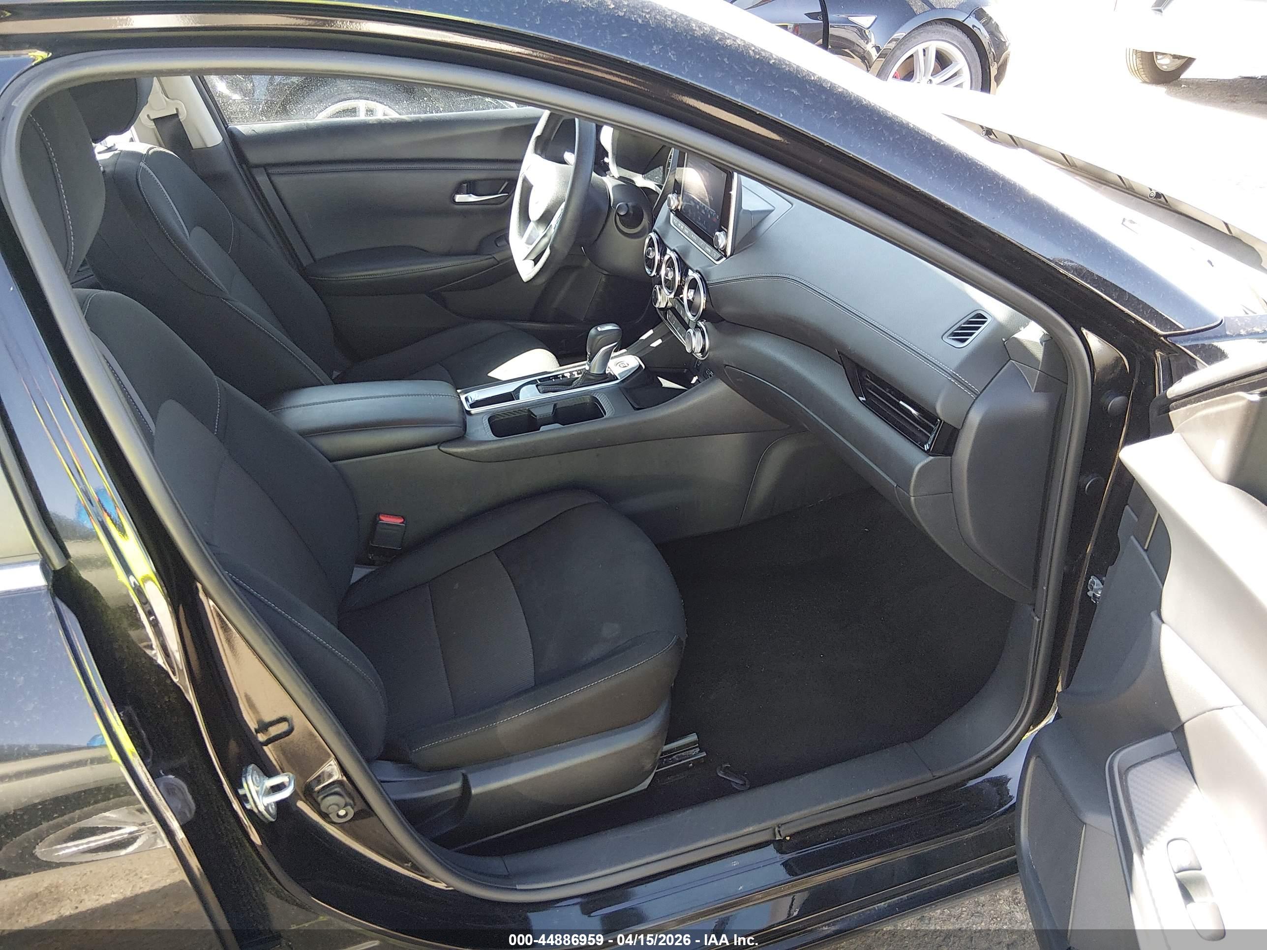 NISSAN SENTRA image 5