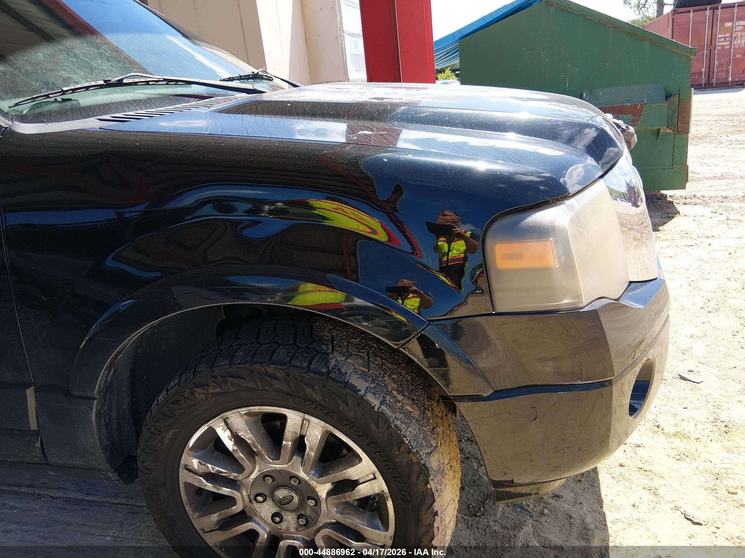FORD EXPEDITION image 6