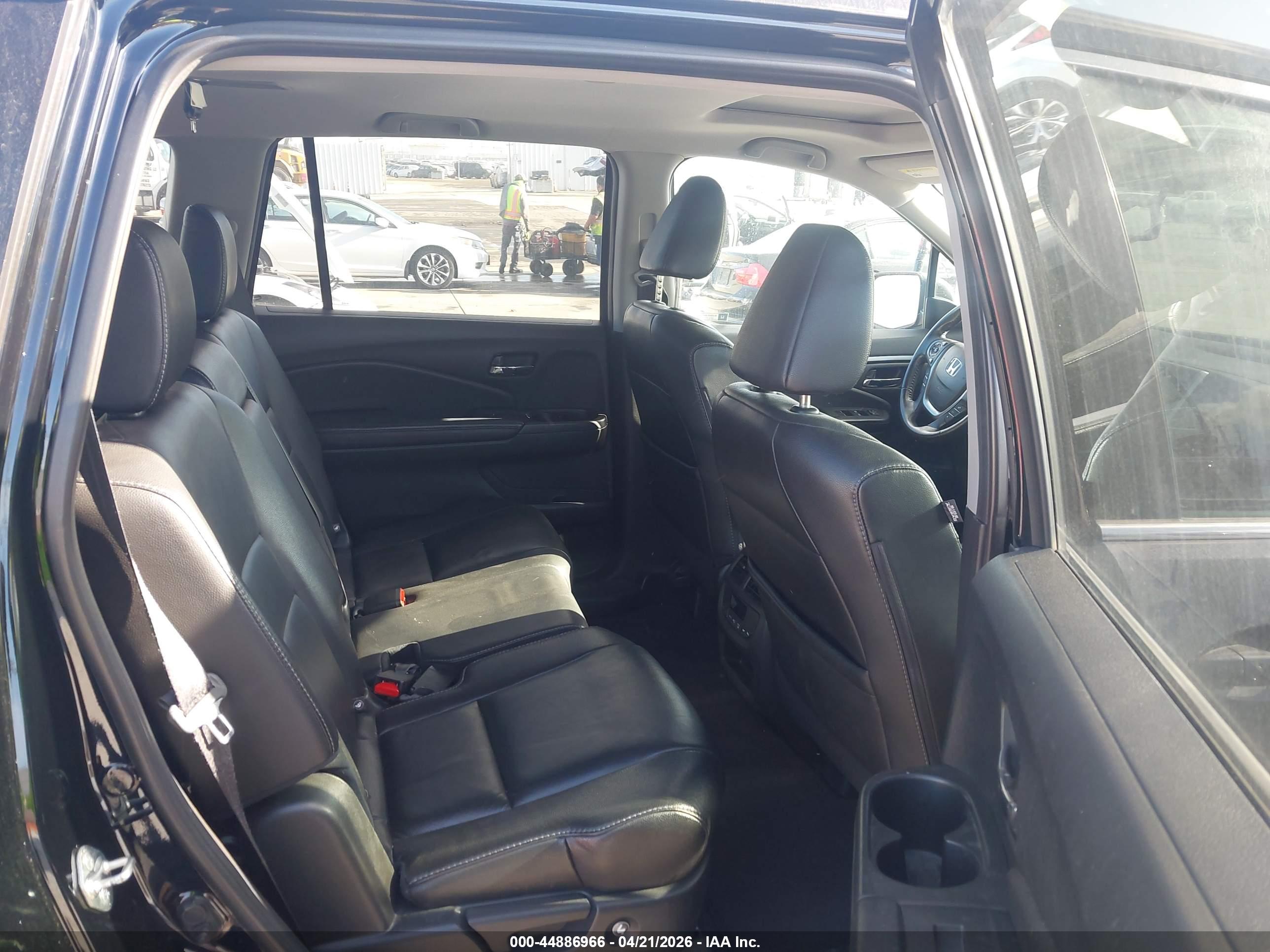 HONDA PILOT image 8