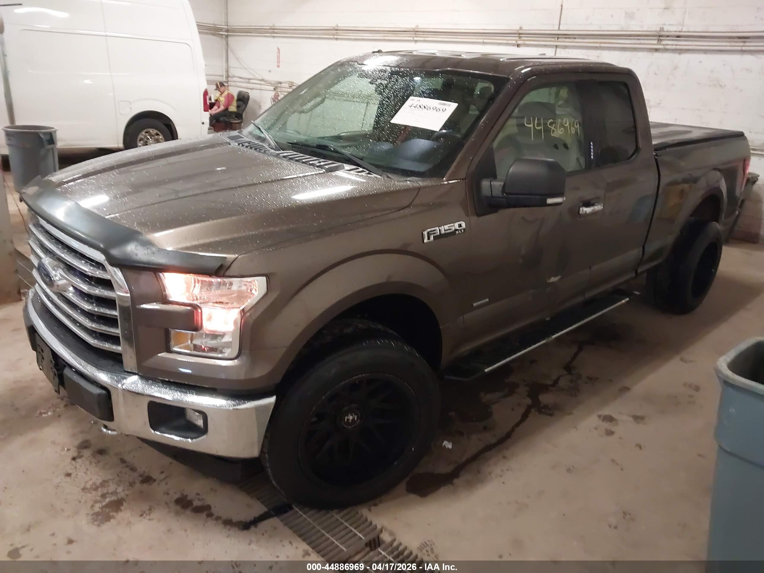 FORD F-150 image 2