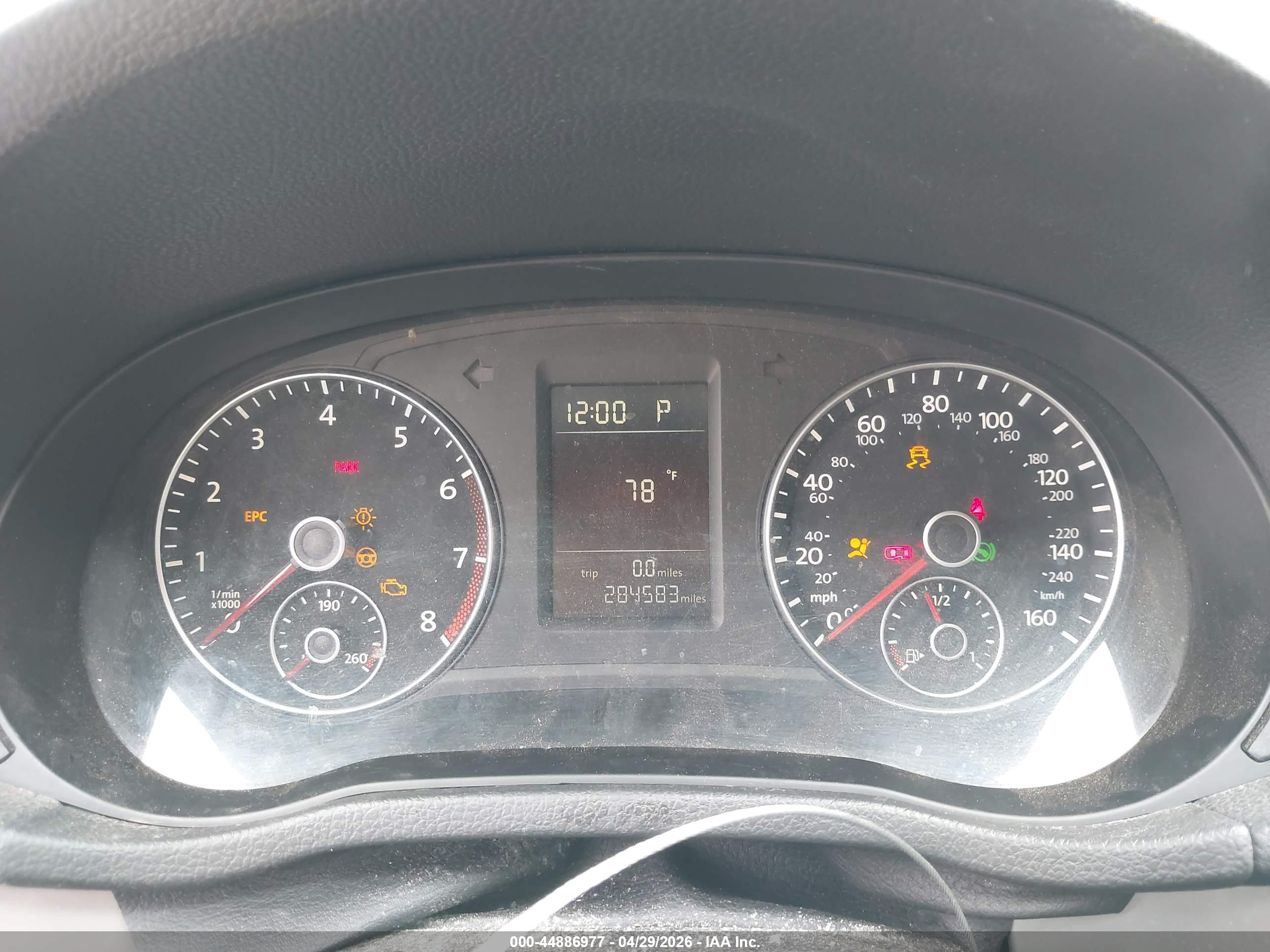 VOLKSWAGEN PASSAT image 7