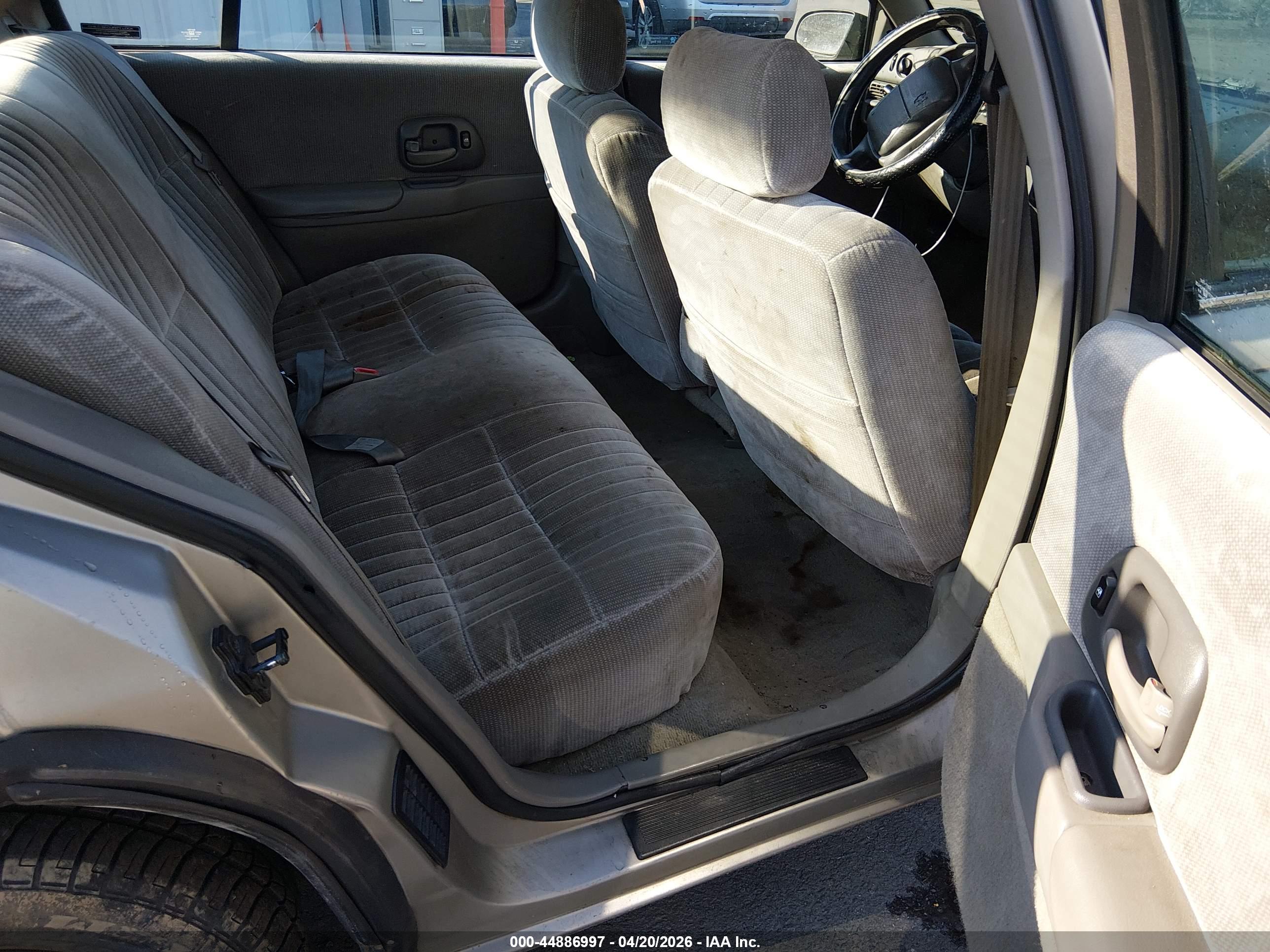 CHEVROLET LUMINA image 8