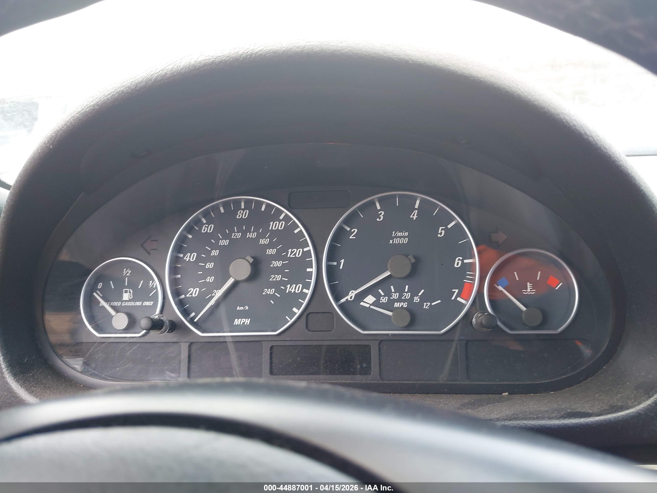 BMW 330CI image 7
