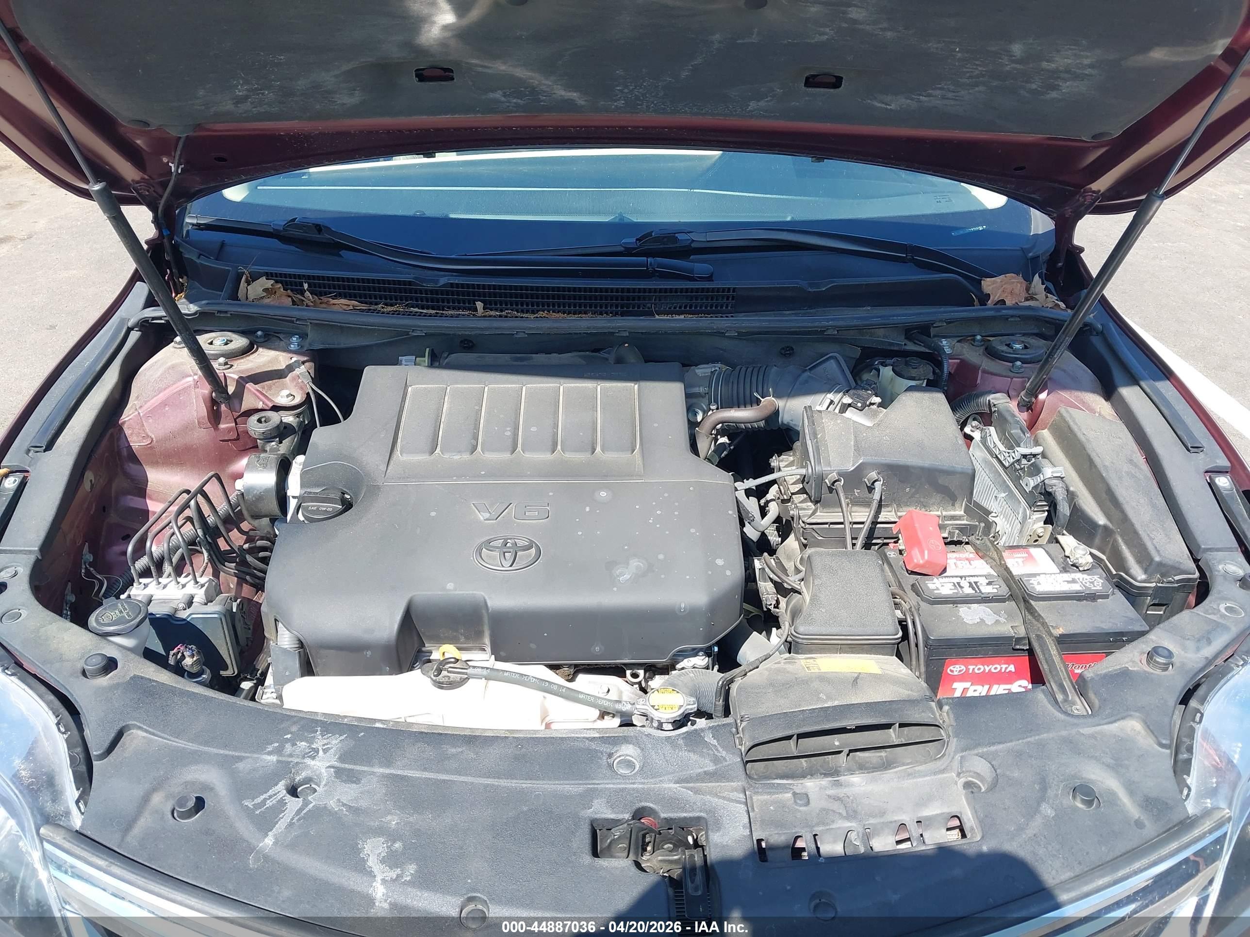 TOYOTA AVALON image 10