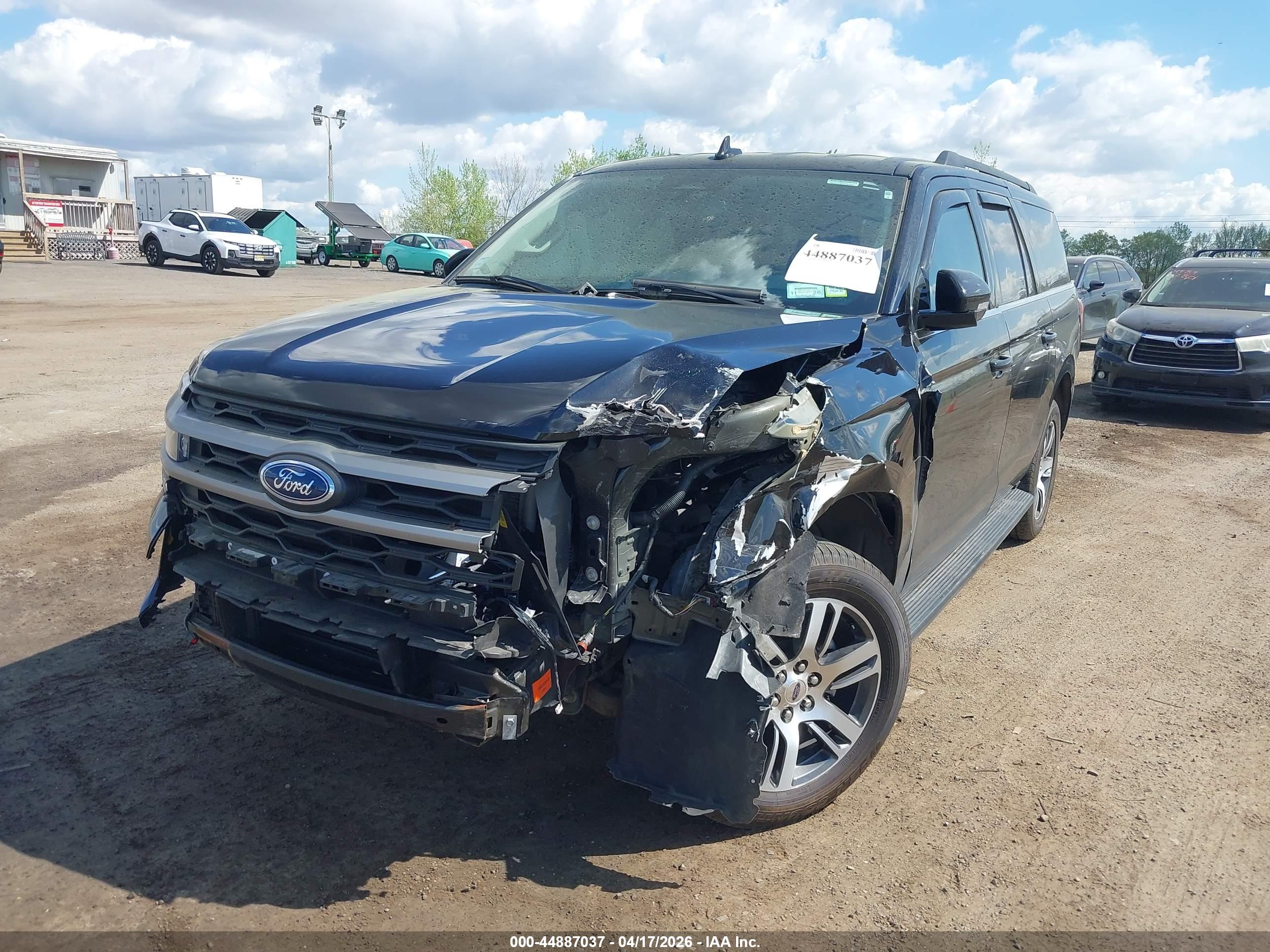 FORD EXPEDITION image 6