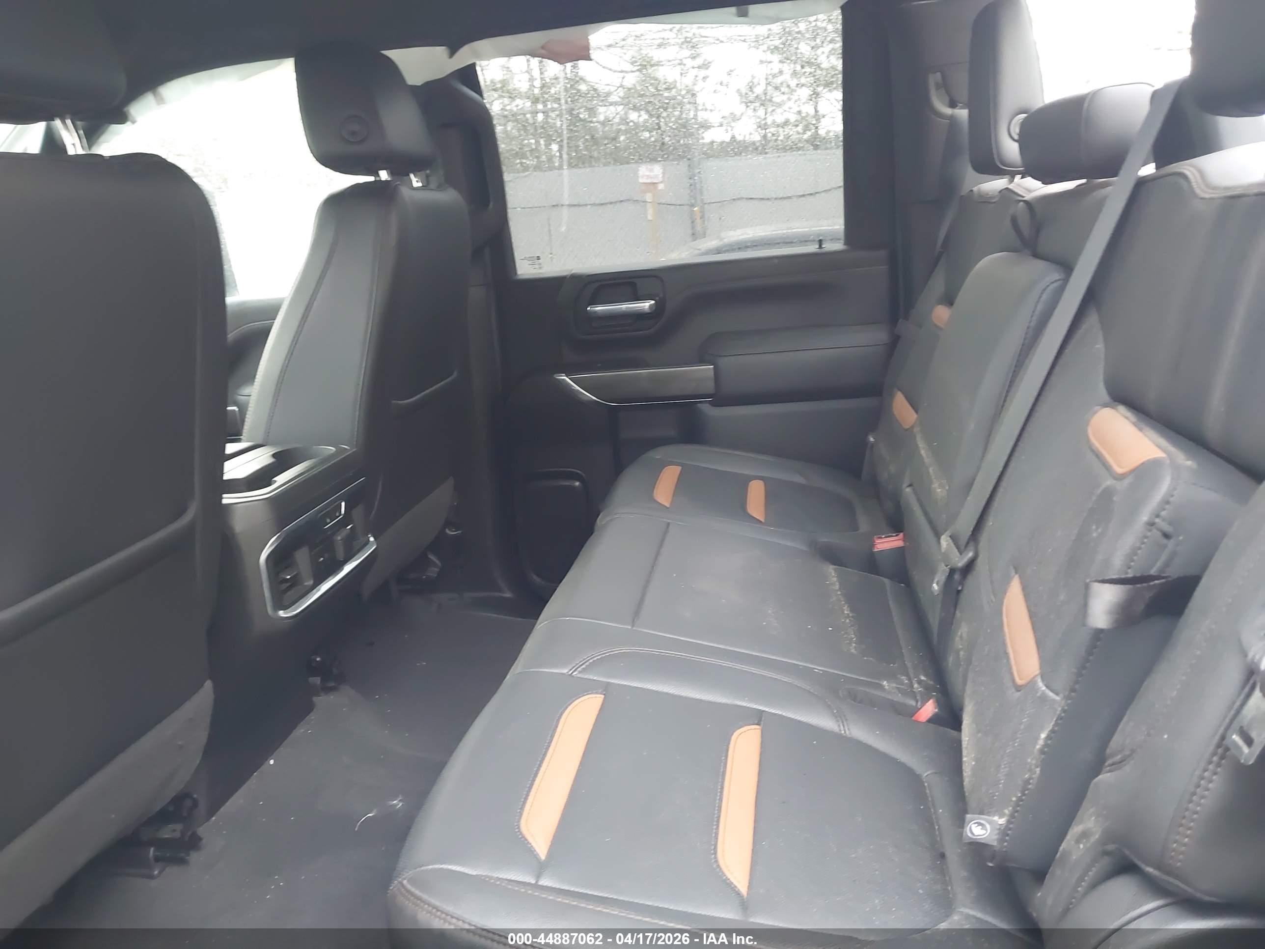 GMC SIERRA image 7