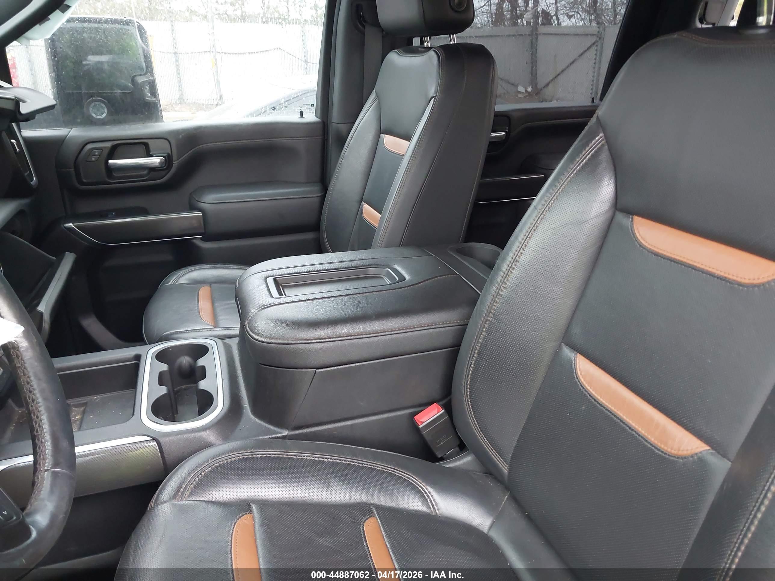 GMC SIERRA image 8