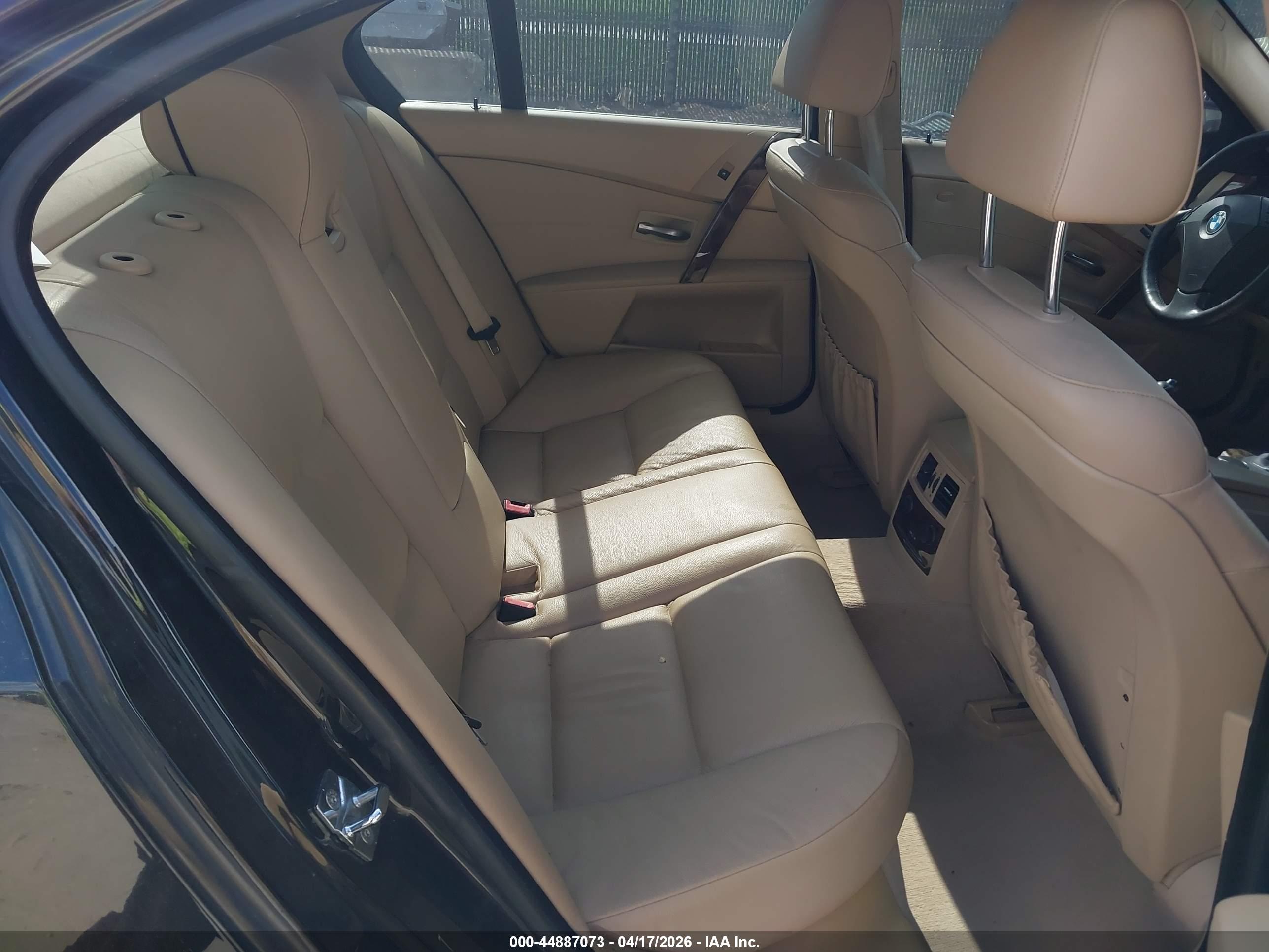 BMW 525I image 8