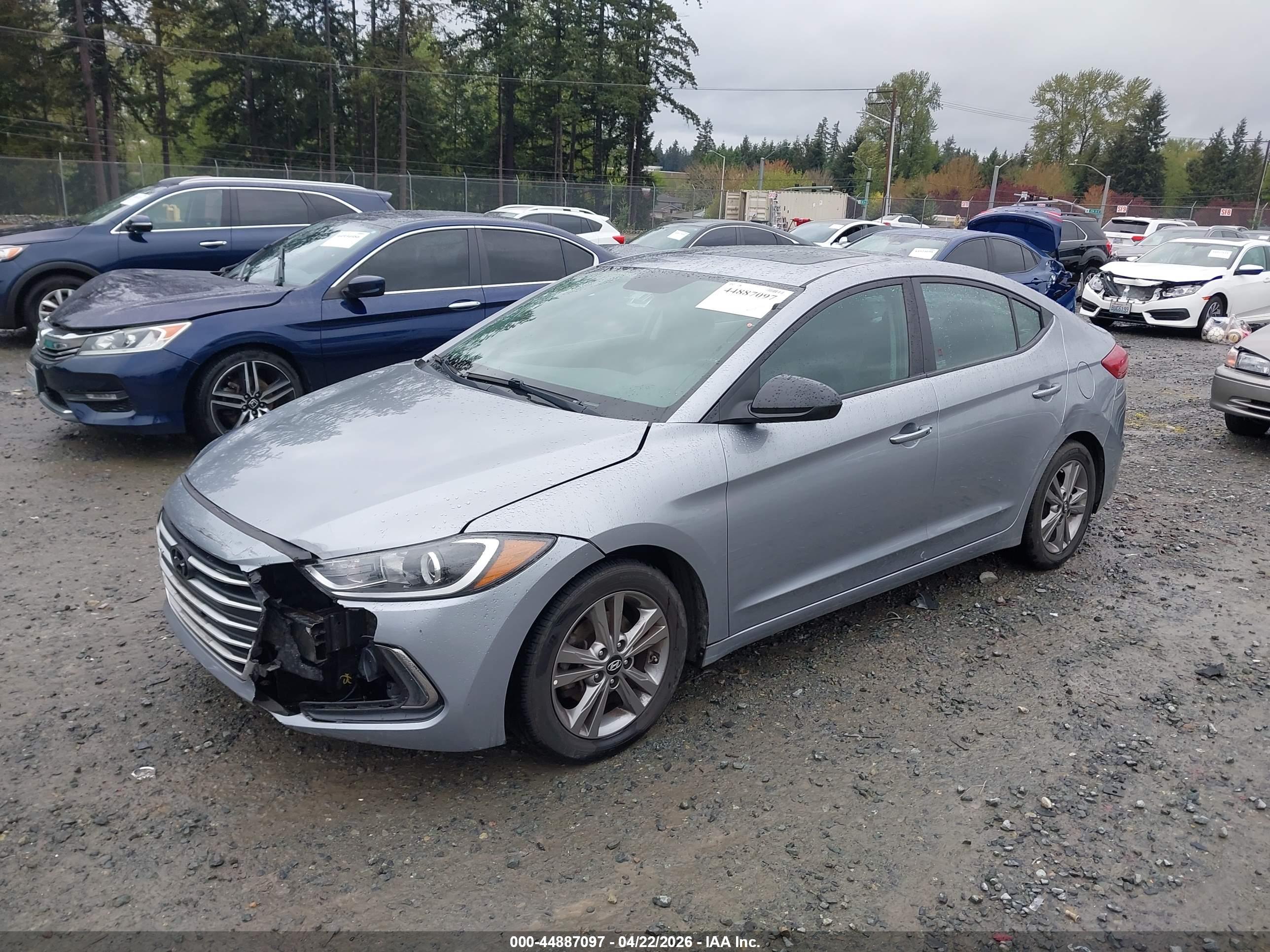 HYUNDAI ELANTRA image 2