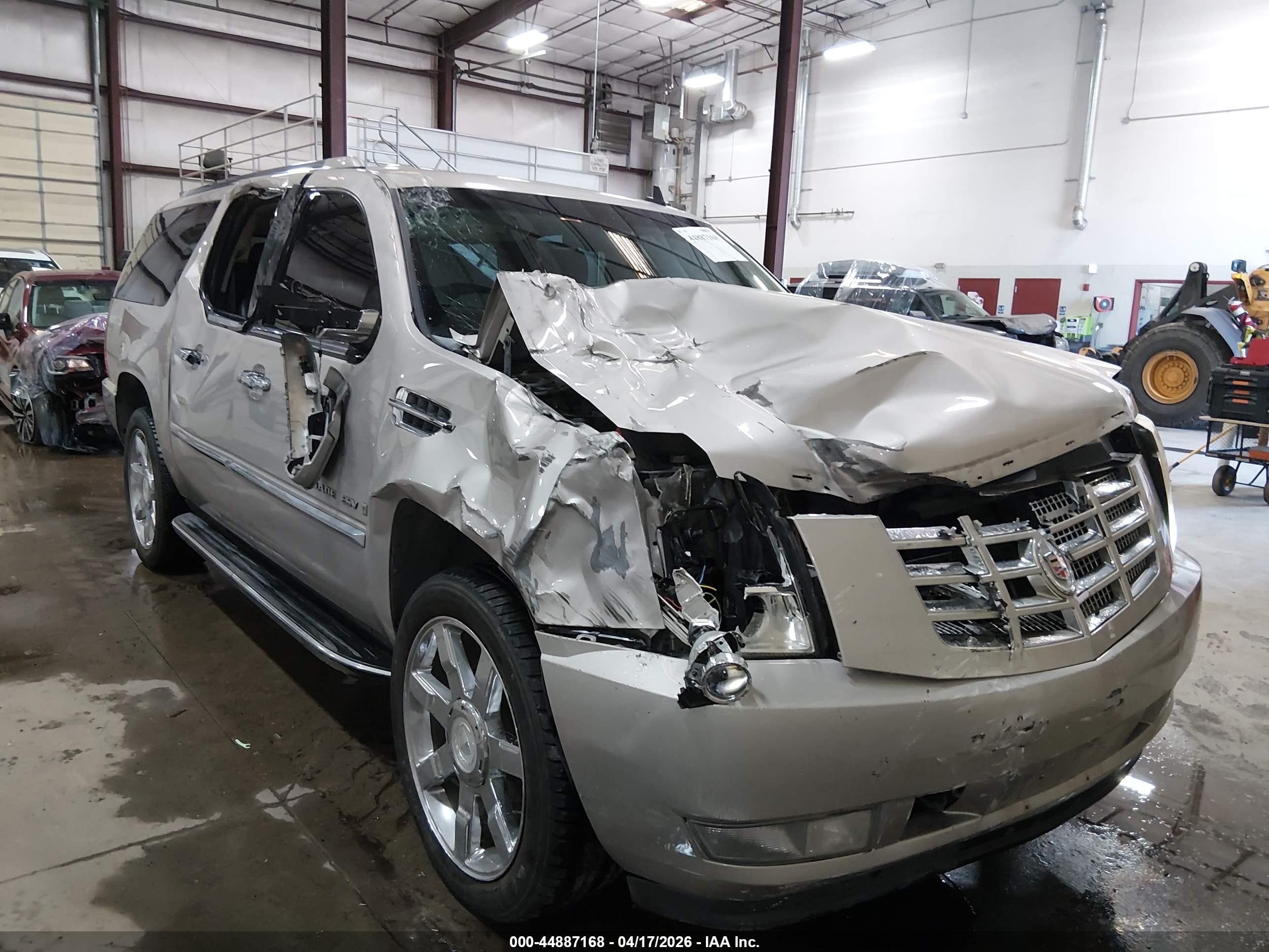 CADILLAC ESCALADE image 6