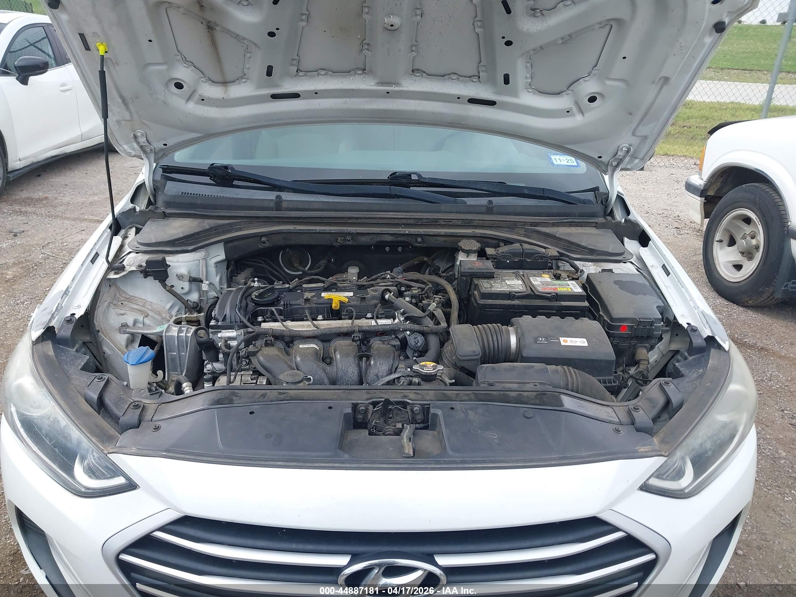 HYUNDAI ELANTRA image 10