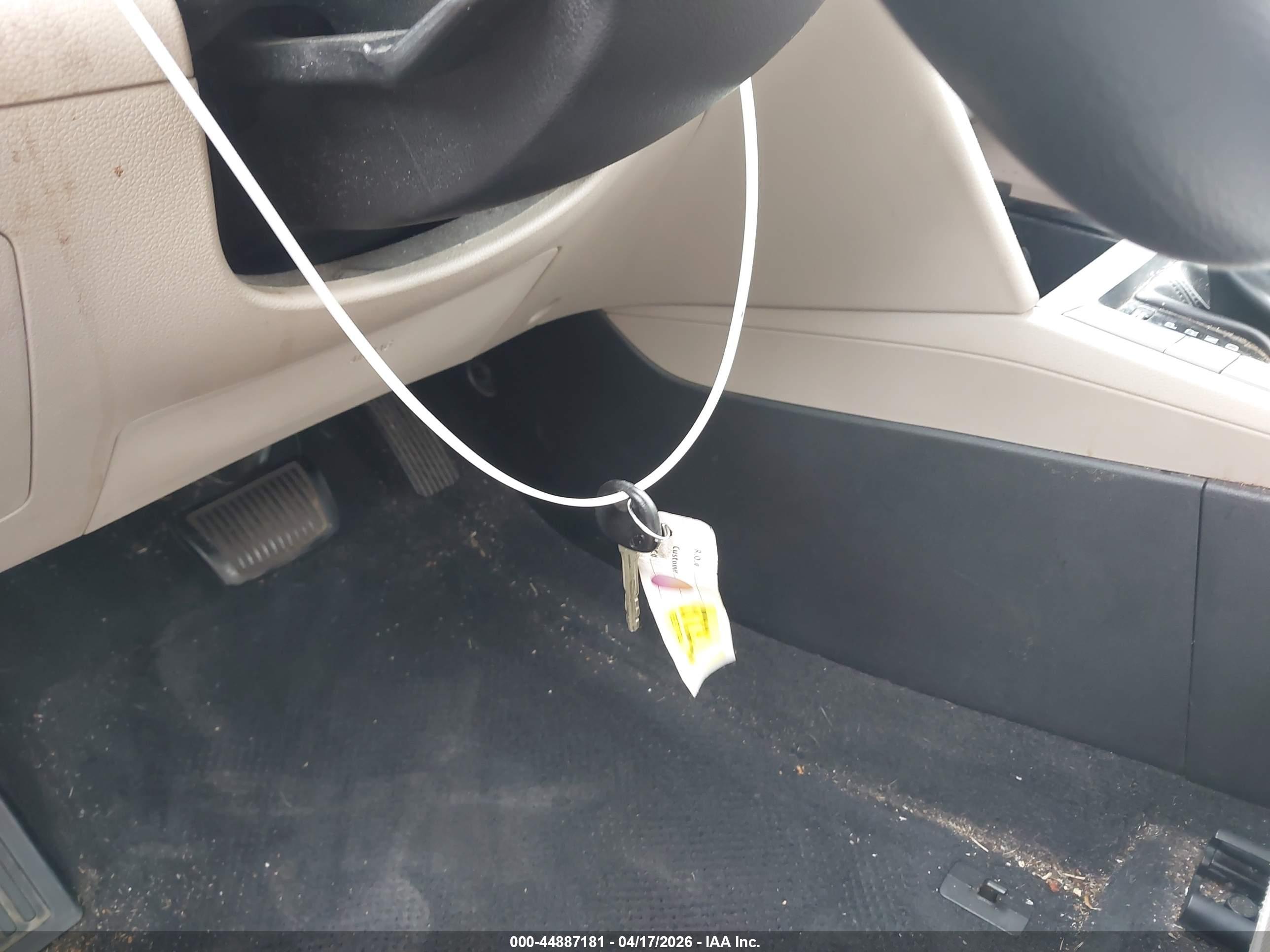 HYUNDAI ELANTRA image 11