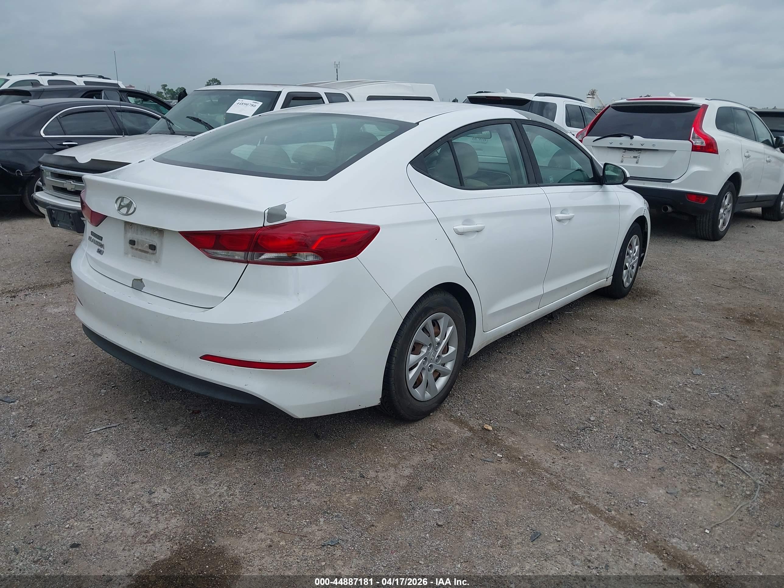 HYUNDAI ELANTRA image 4