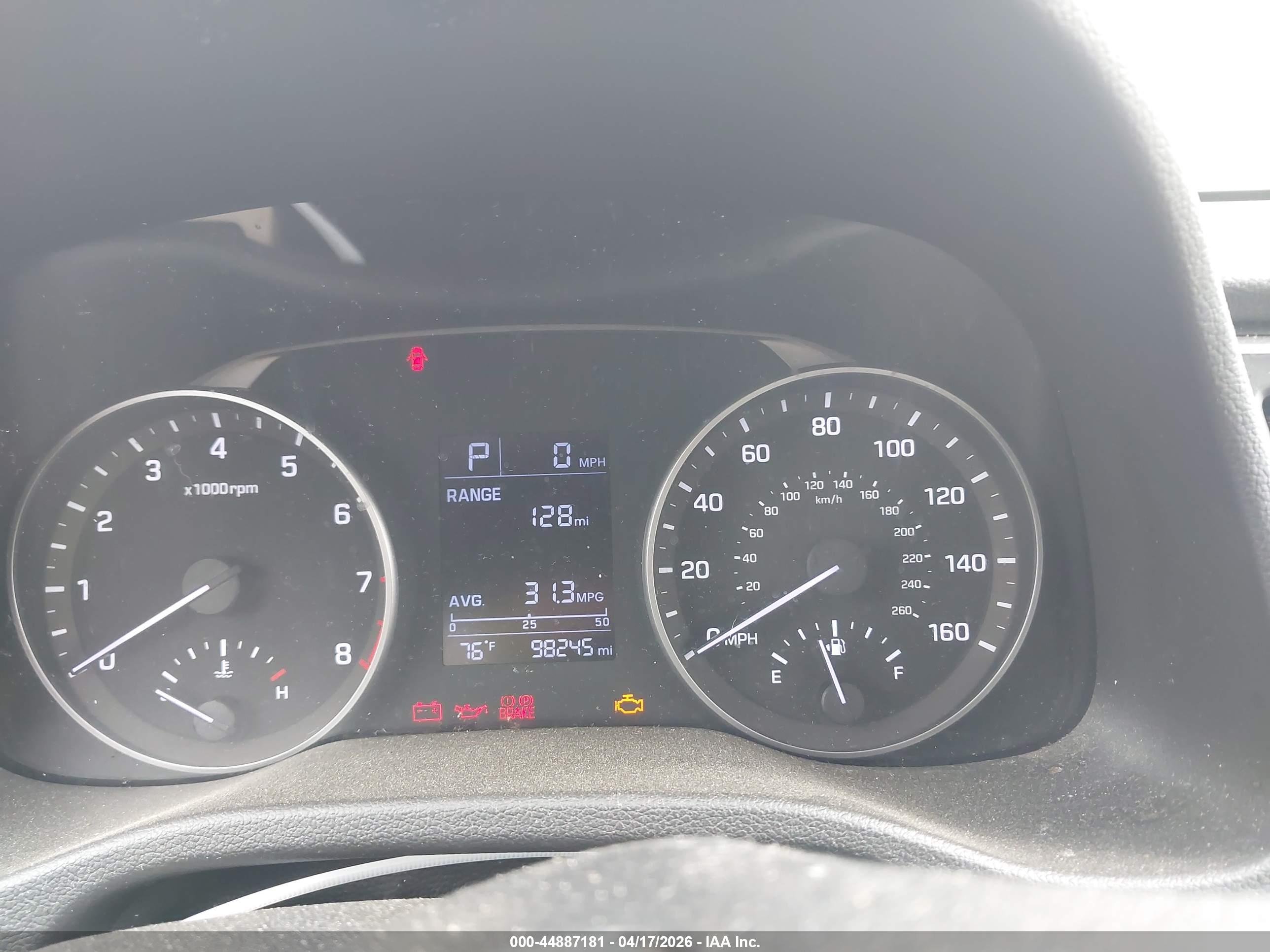 HYUNDAI ELANTRA image 7