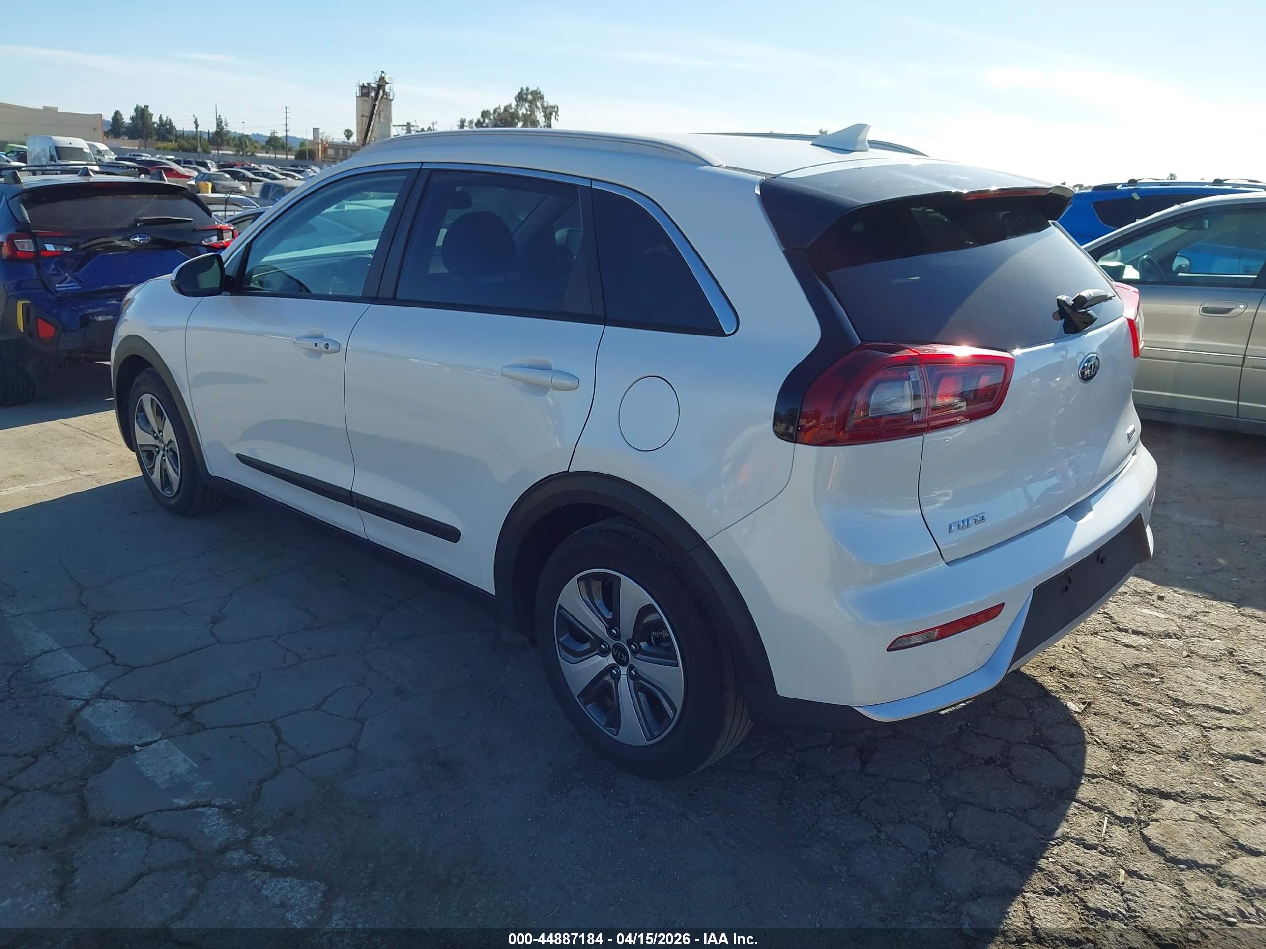 KIA NIRO image 3