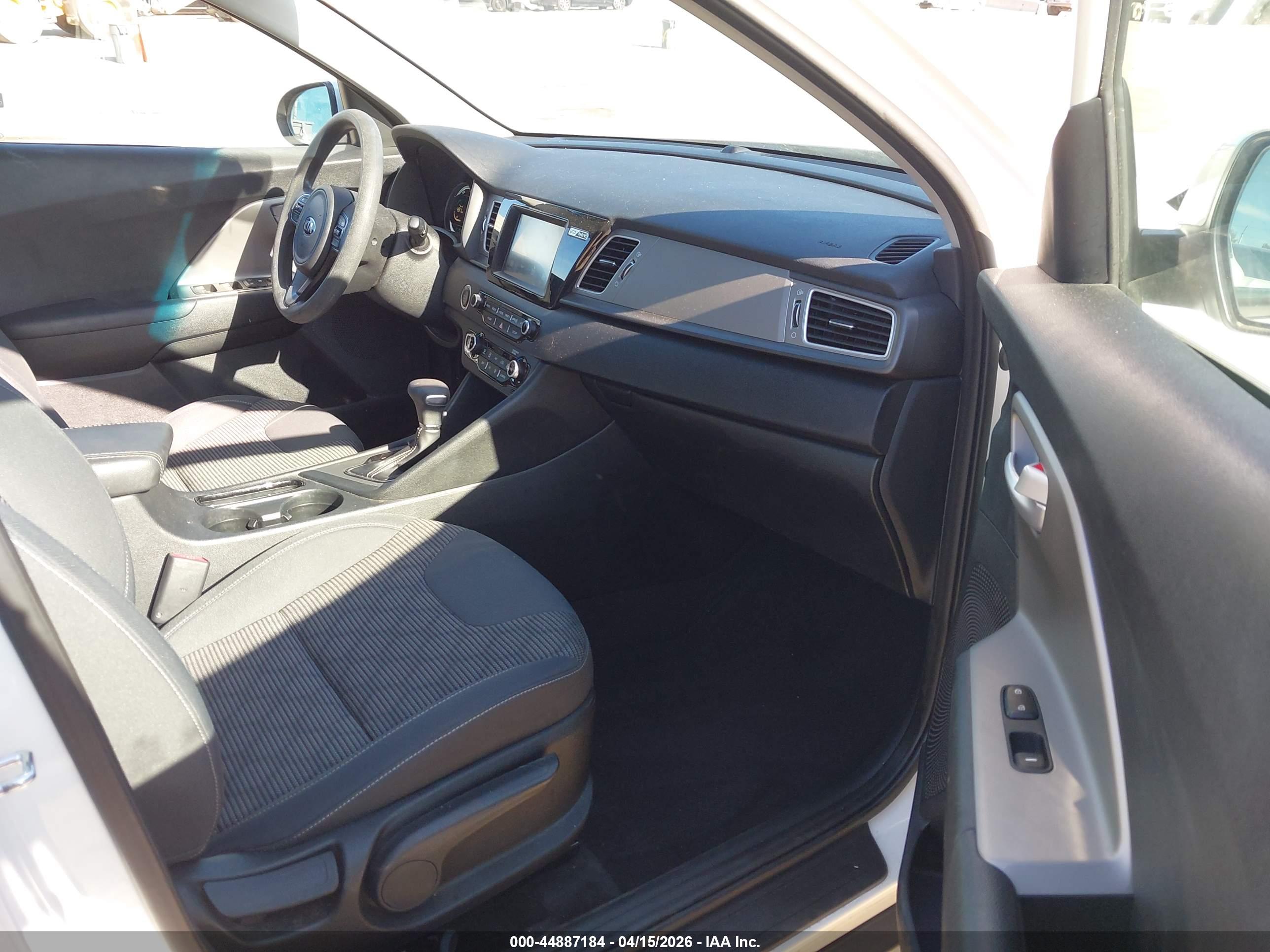 KIA NIRO image 5