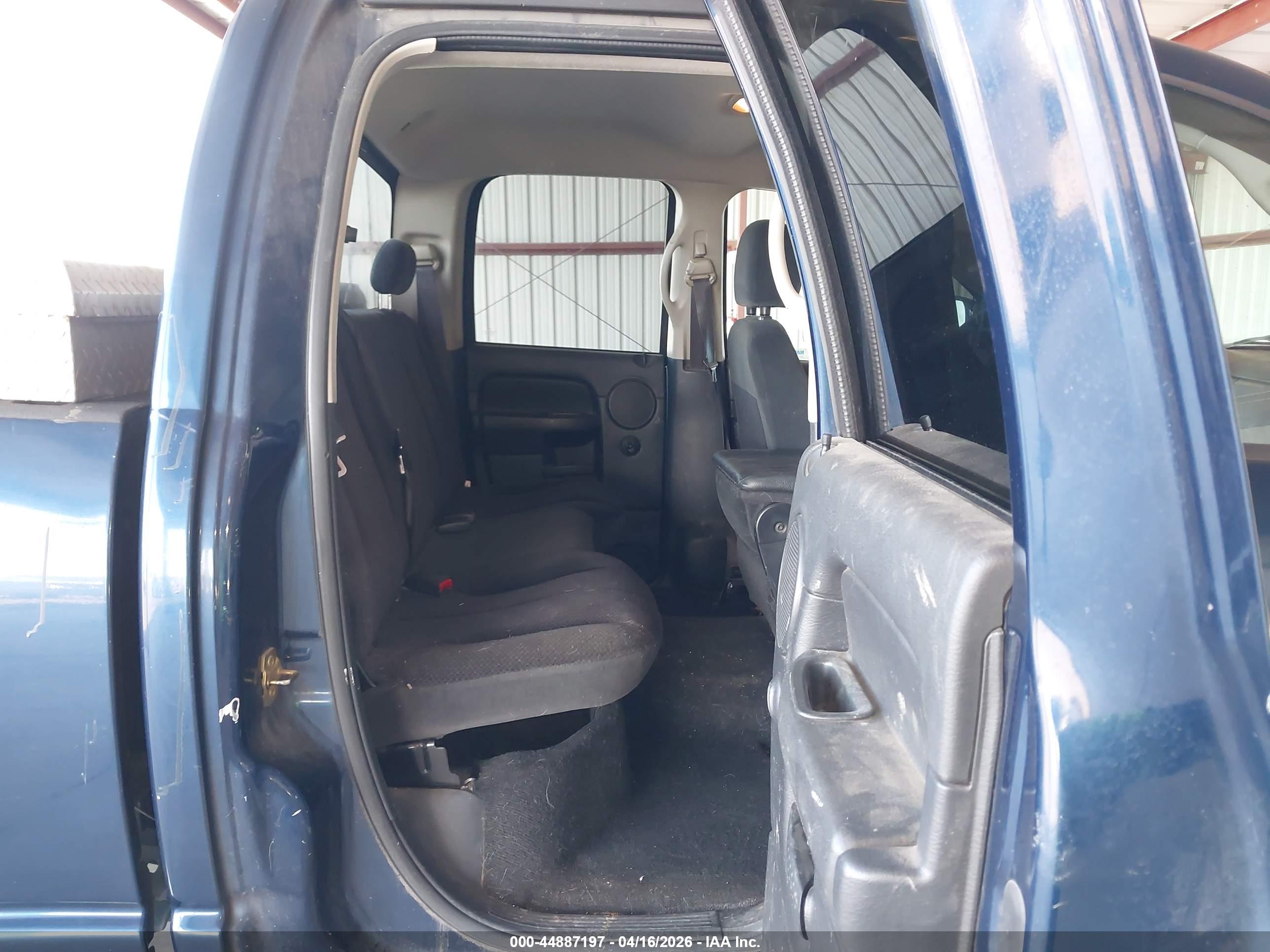 DODGE RAM image 8