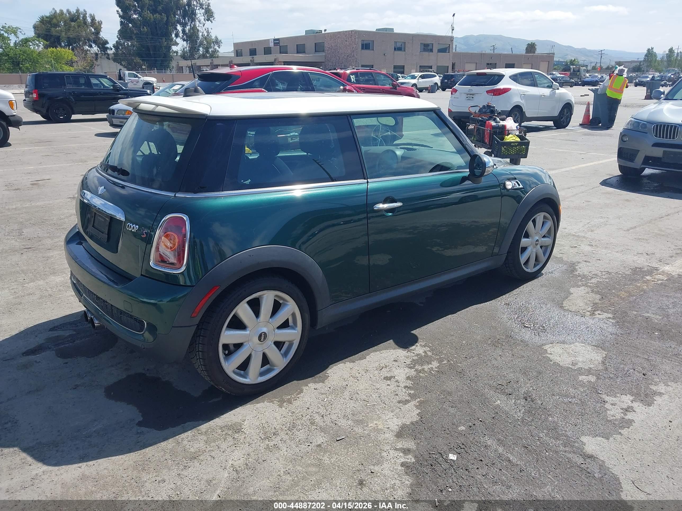 MINI COOPER image 4