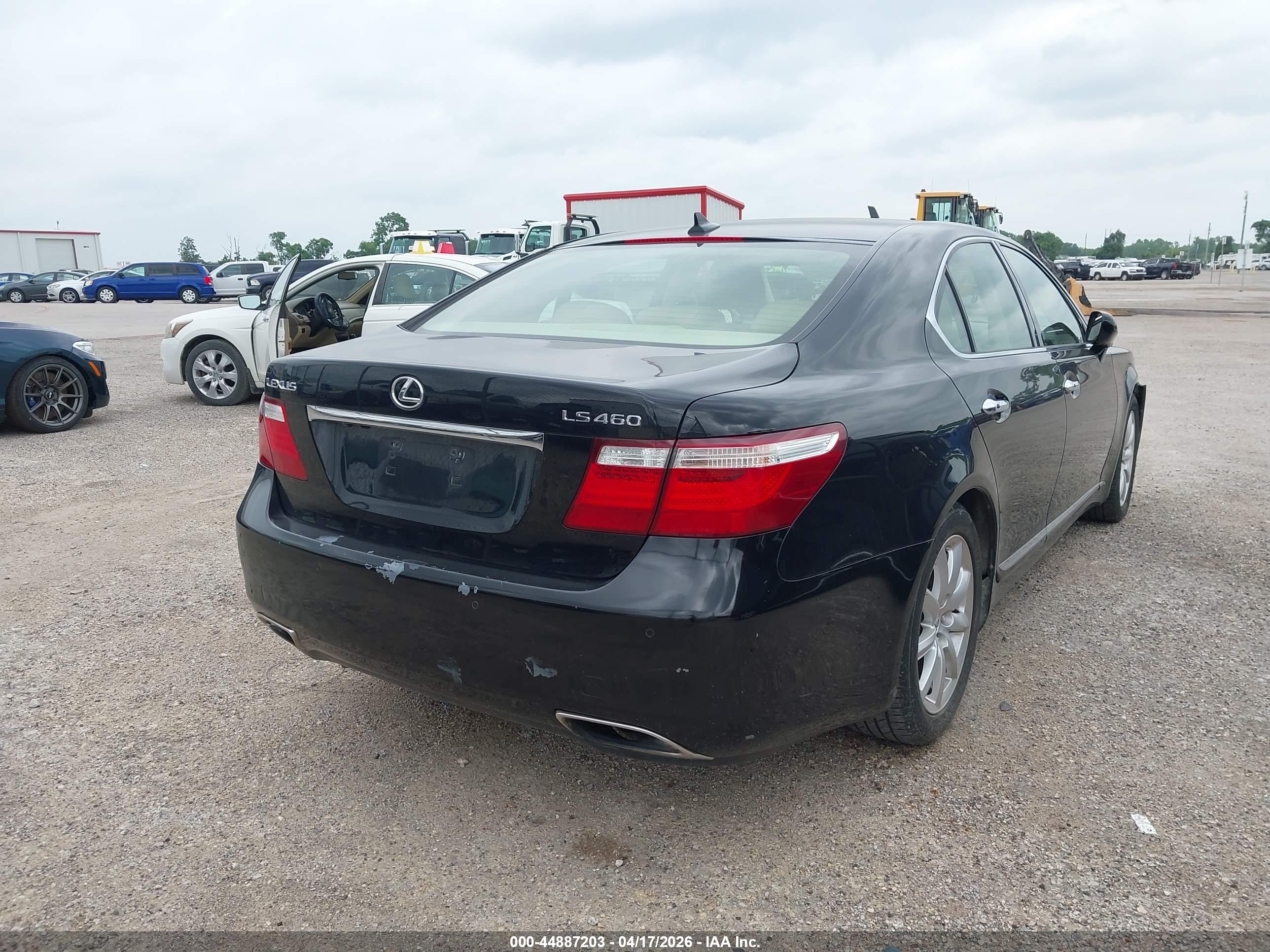 LEXUS LS image 4