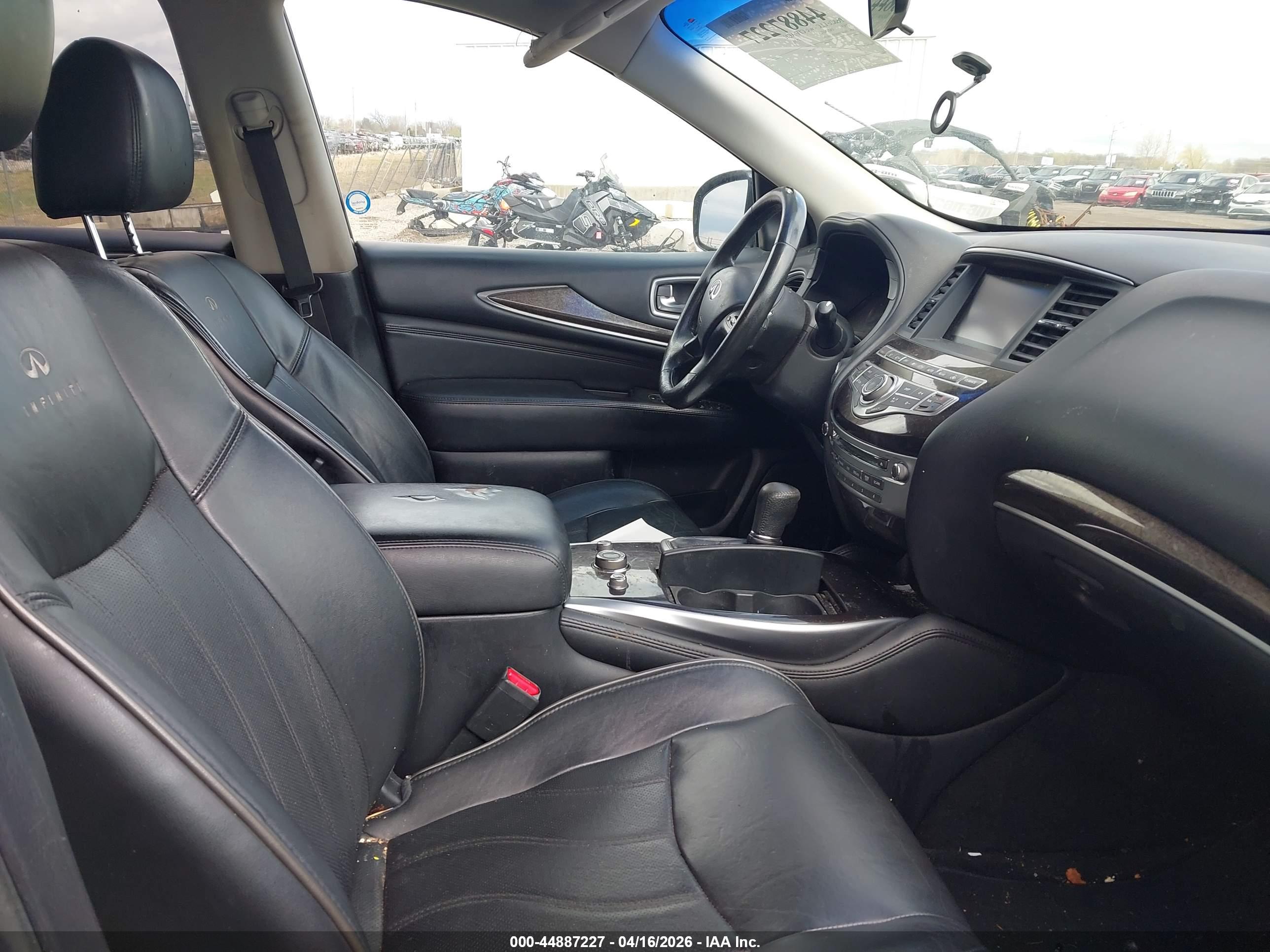 INFINITI JX35 image 5
