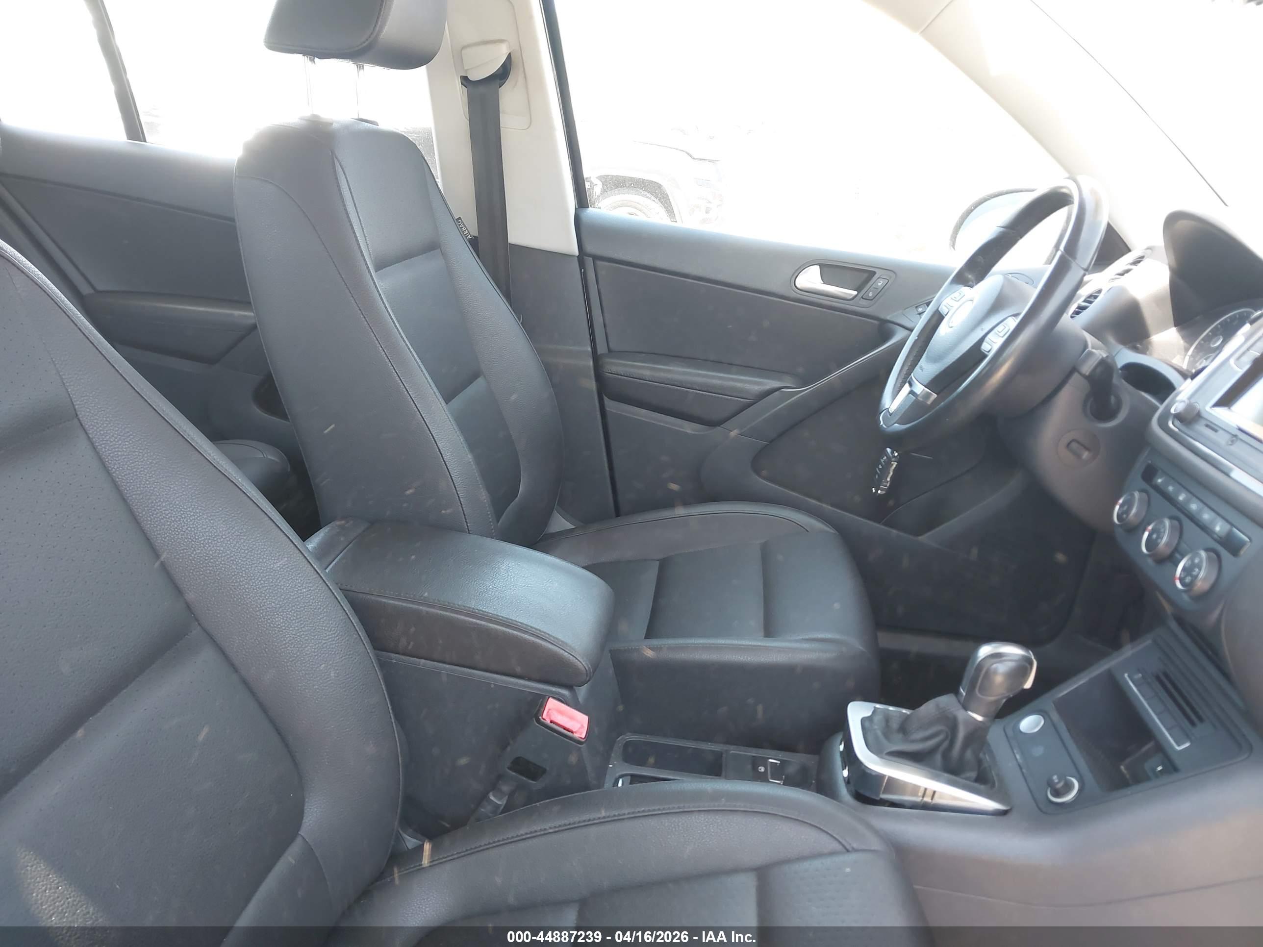 VOLKSWAGEN TIGUAN image 5