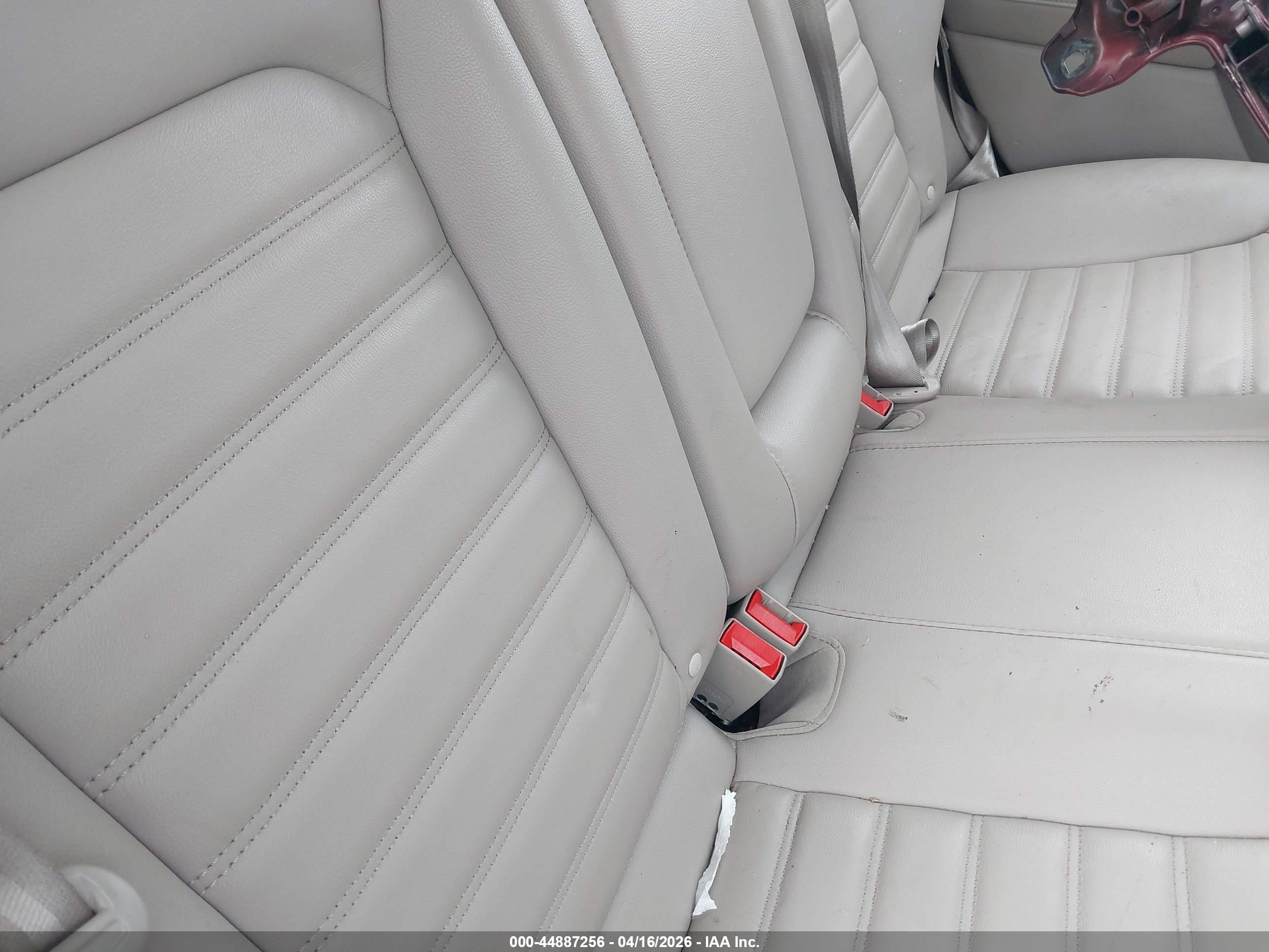 FORD FUSION image 8