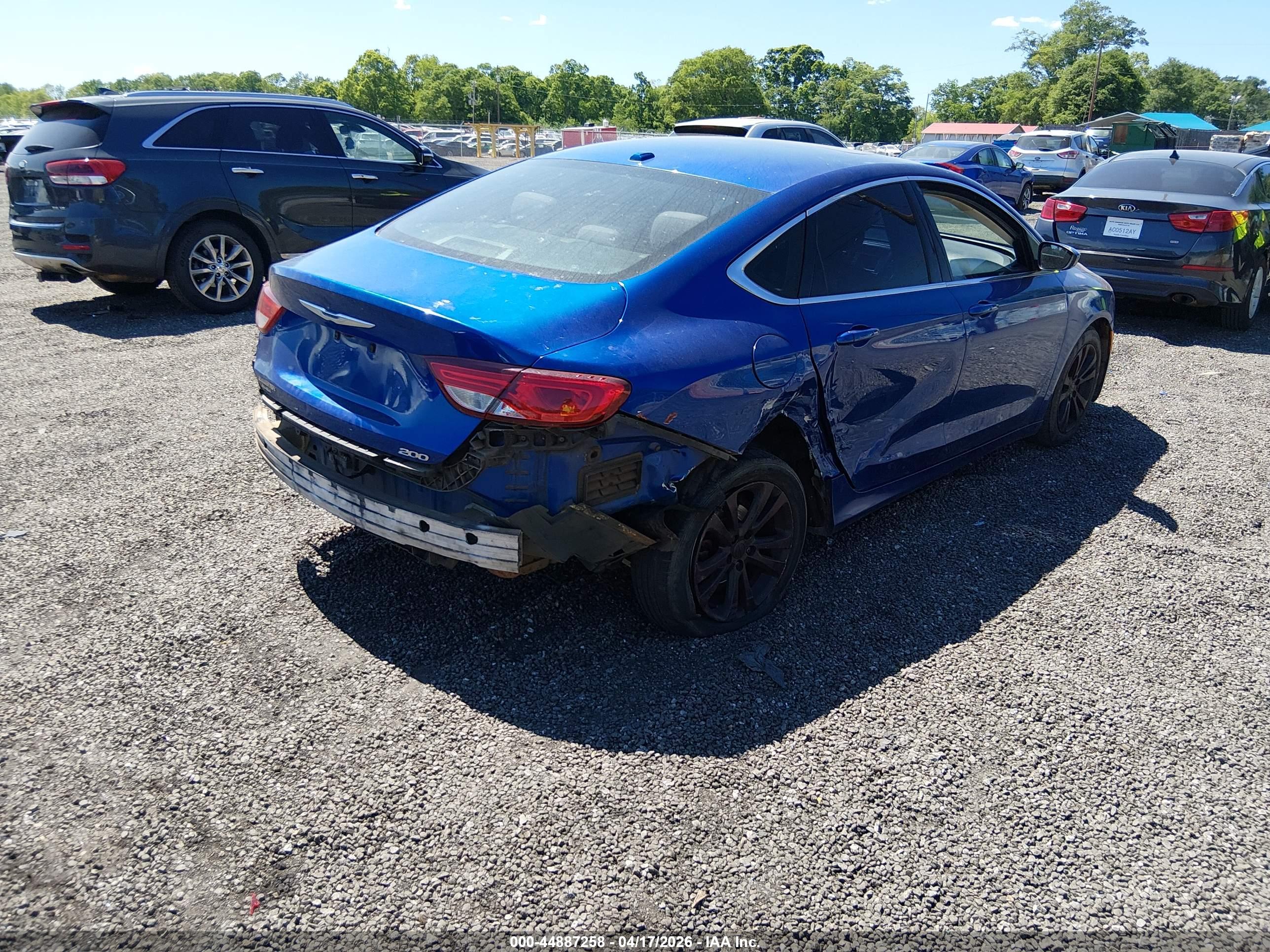 CHRYSLER 200 image 4