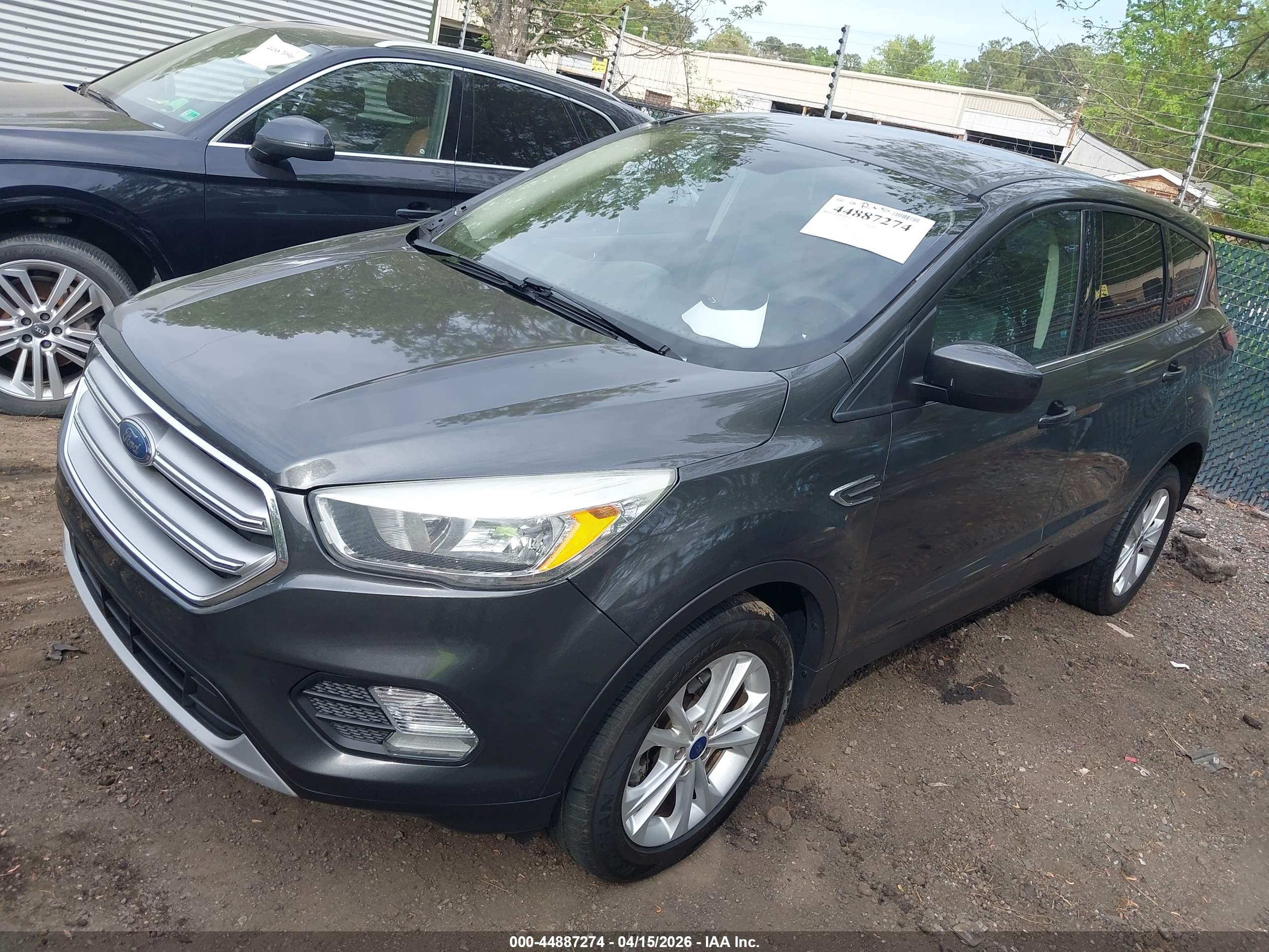 FORD ESCAPE image 2