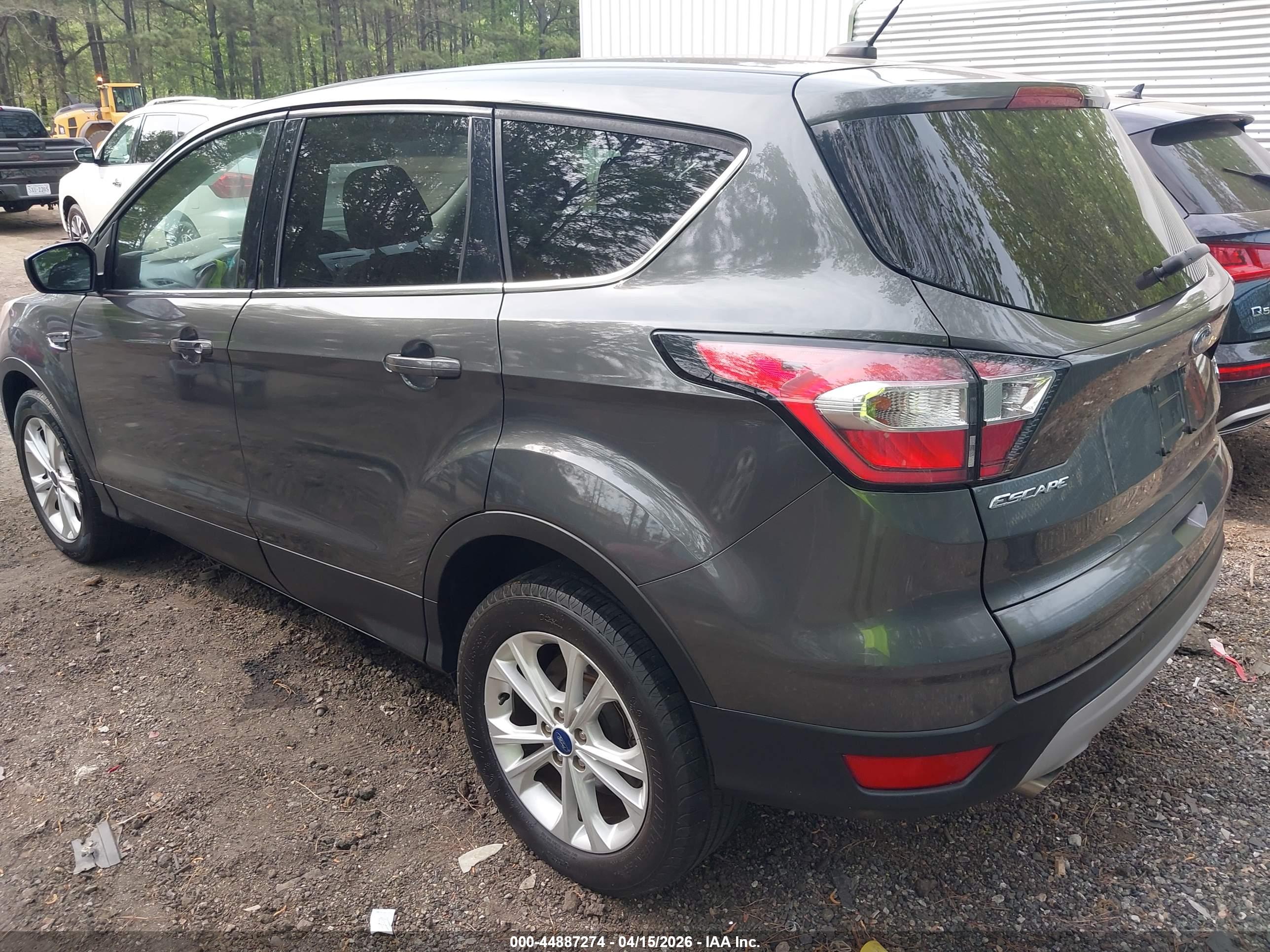 FORD ESCAPE image 3