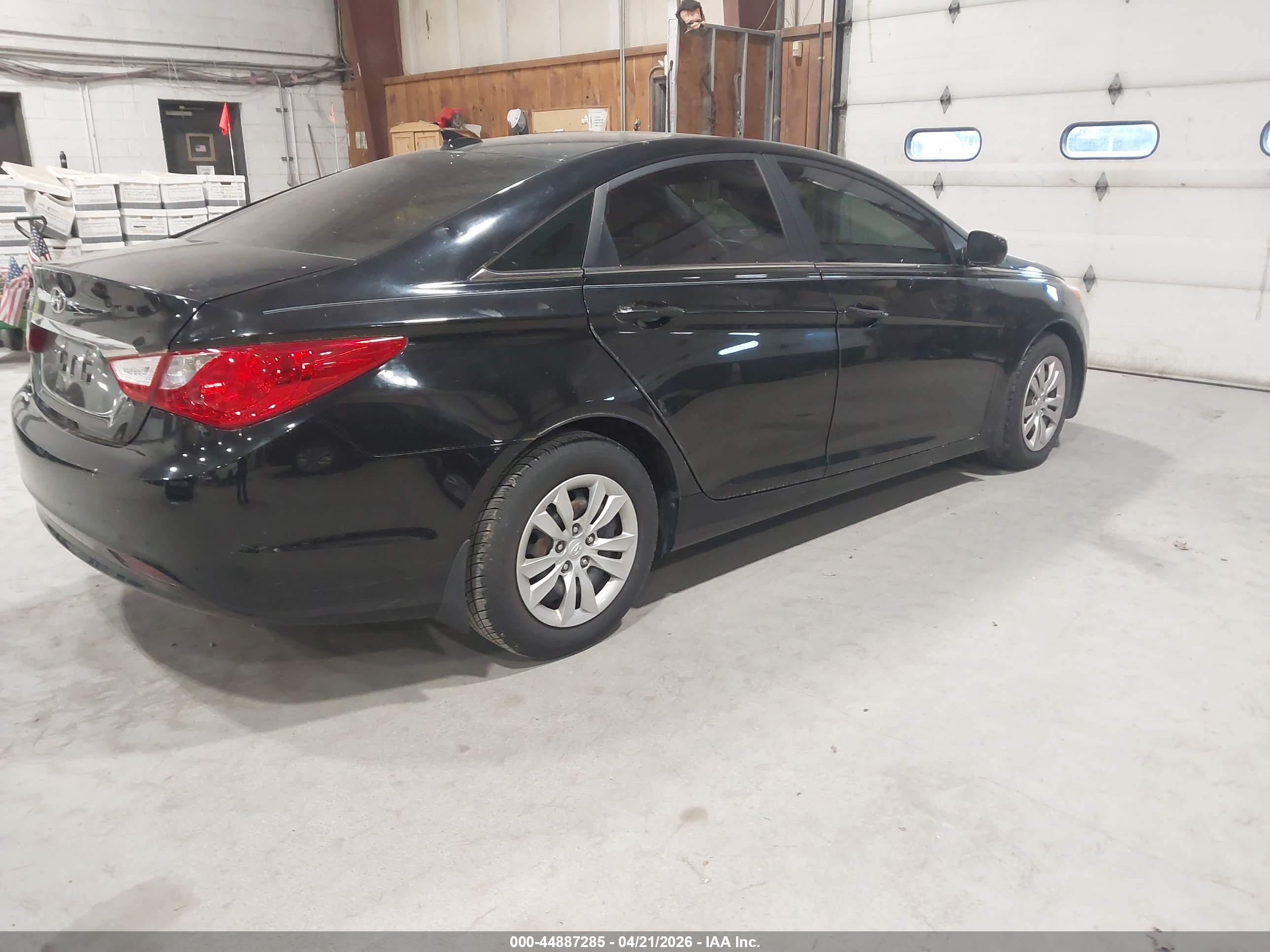 HYUNDAI SONATA image 4
