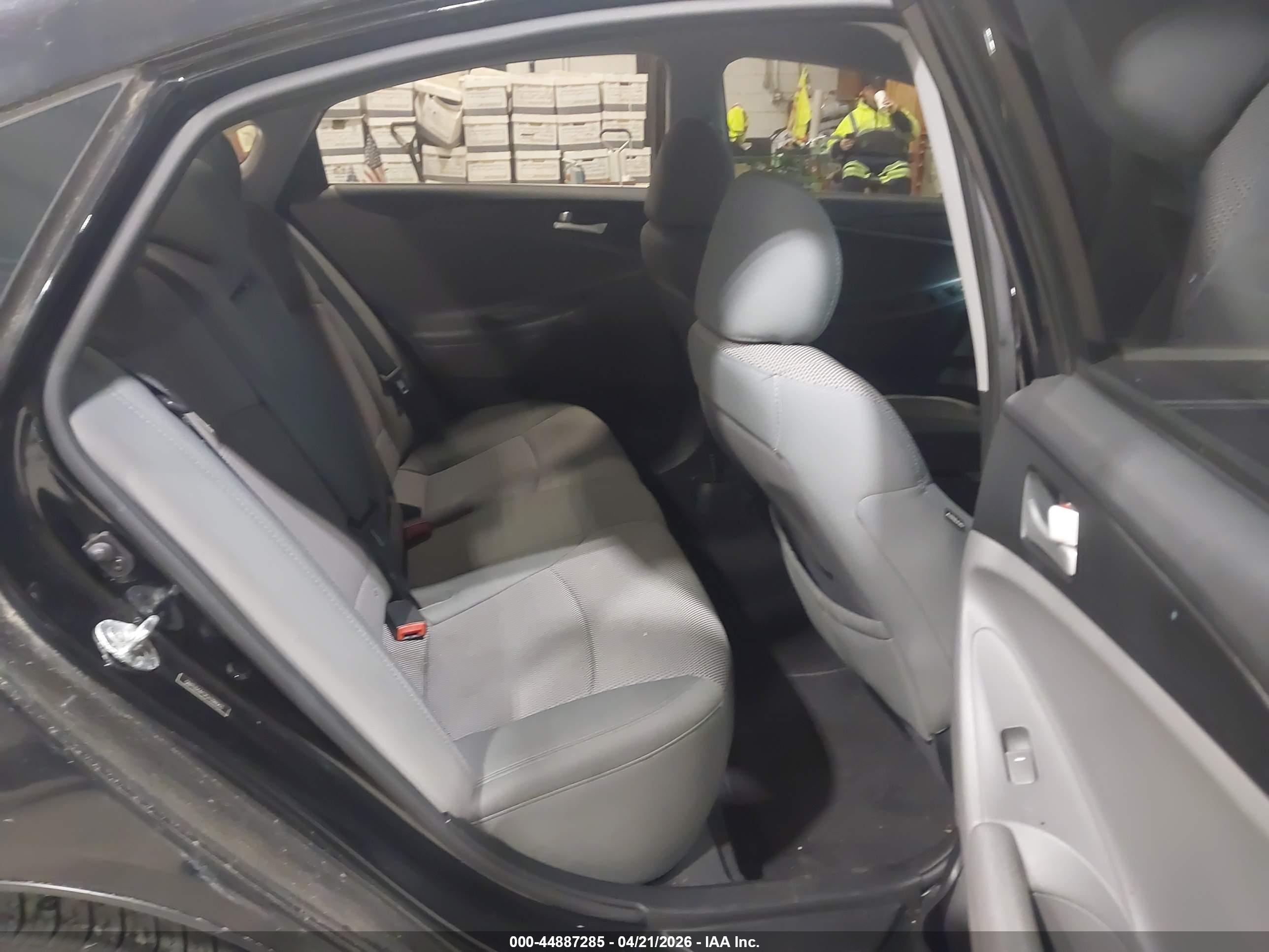 HYUNDAI SONATA image 8
