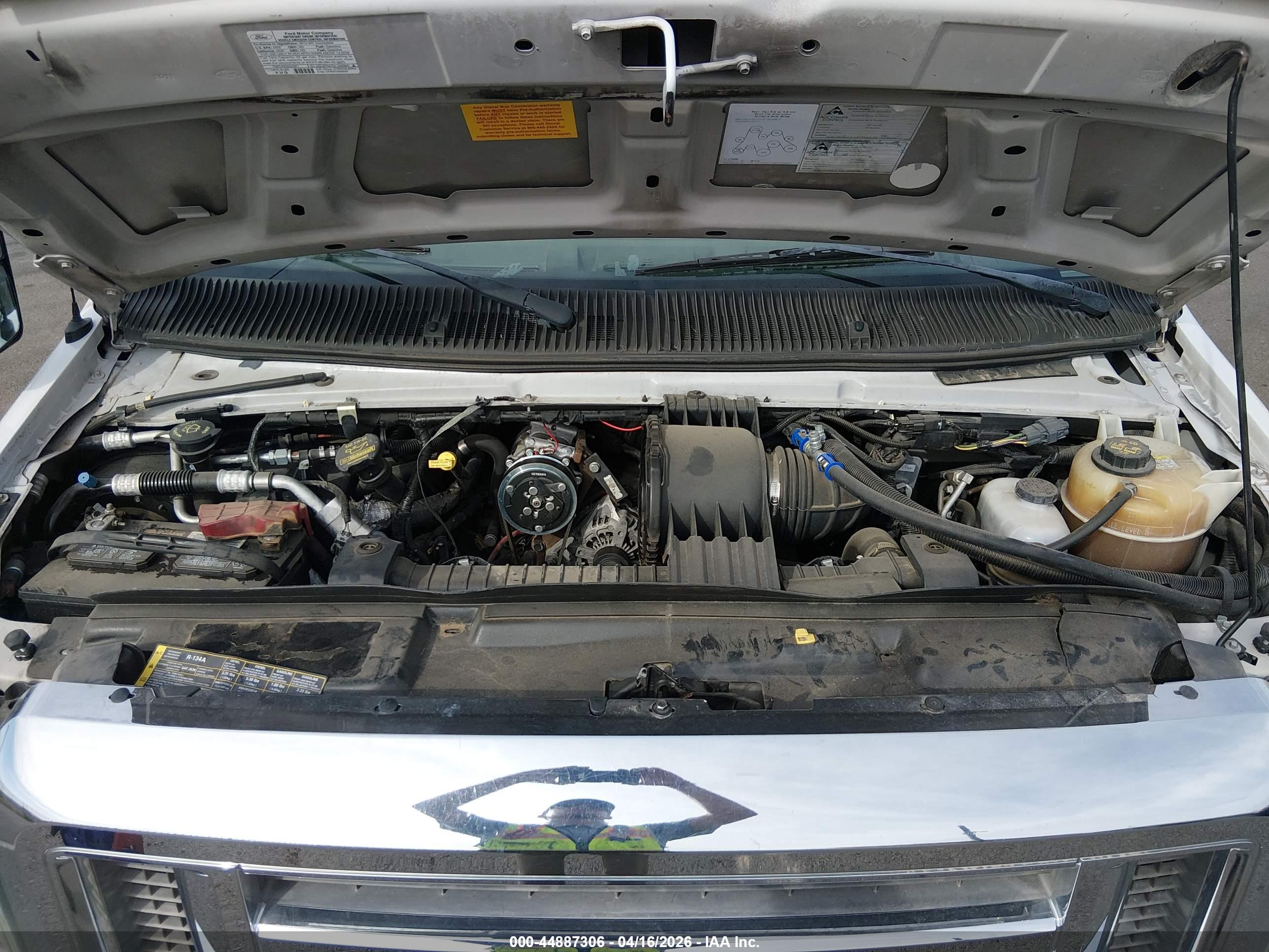 FORD E-450 image 10