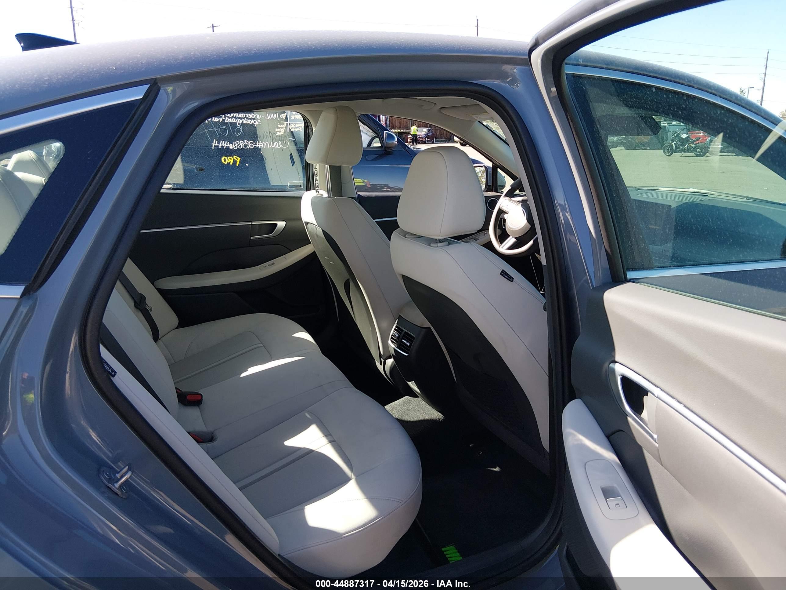 HYUNDAI SONATA image 8