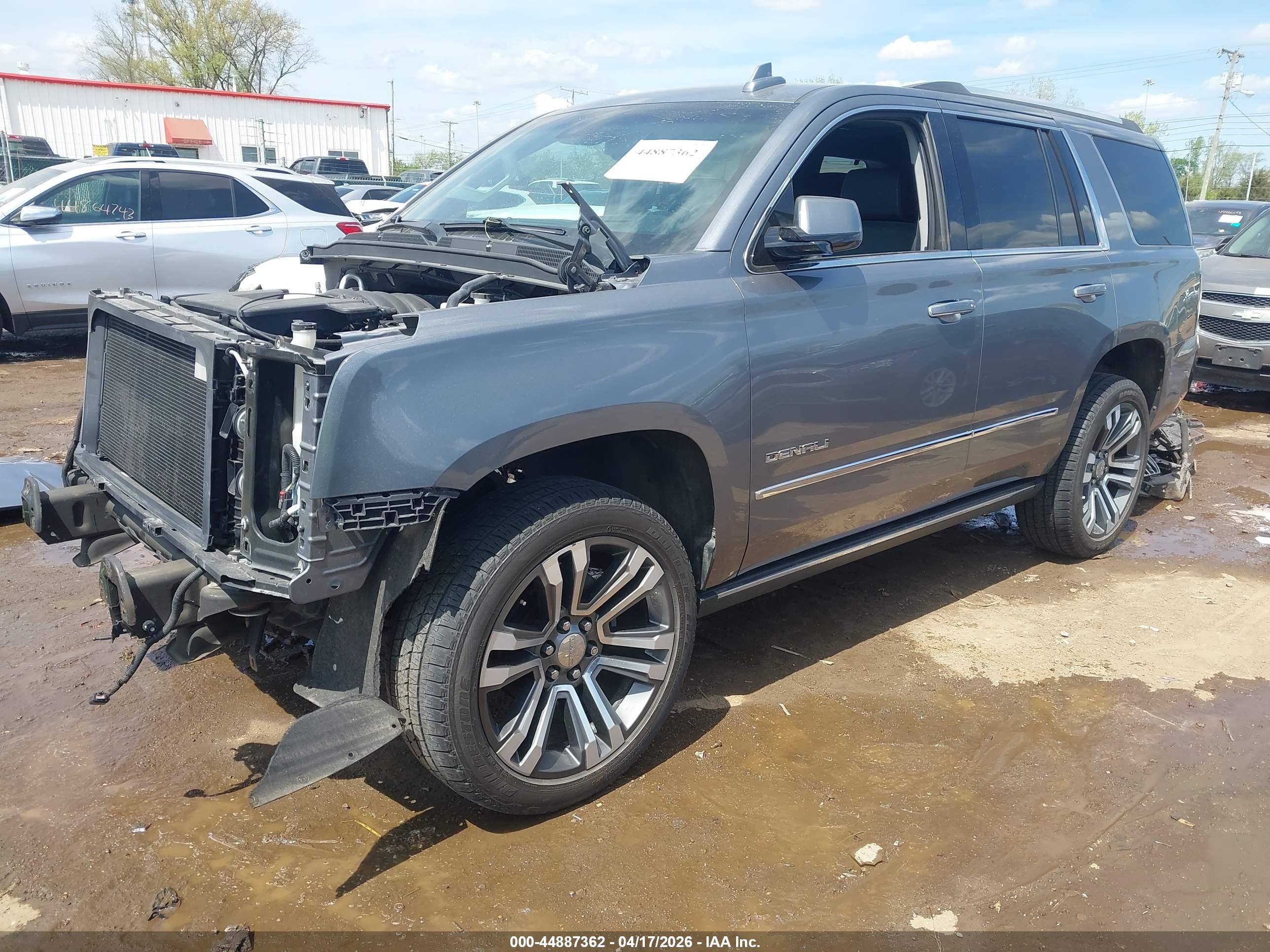 GMC YUKON image 2