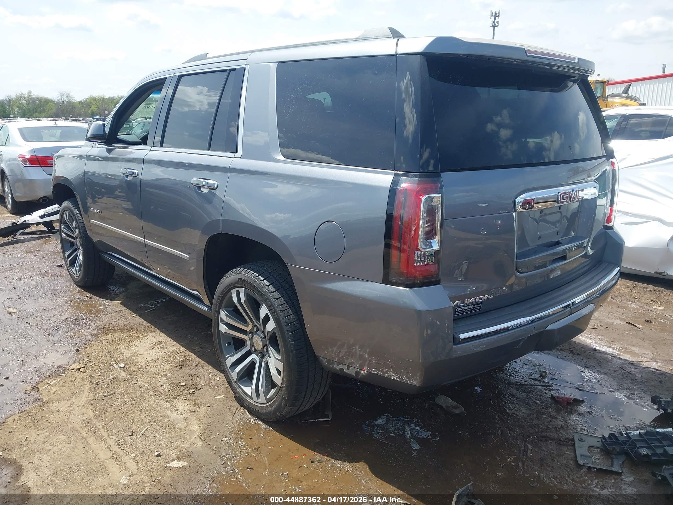 GMC YUKON image 3