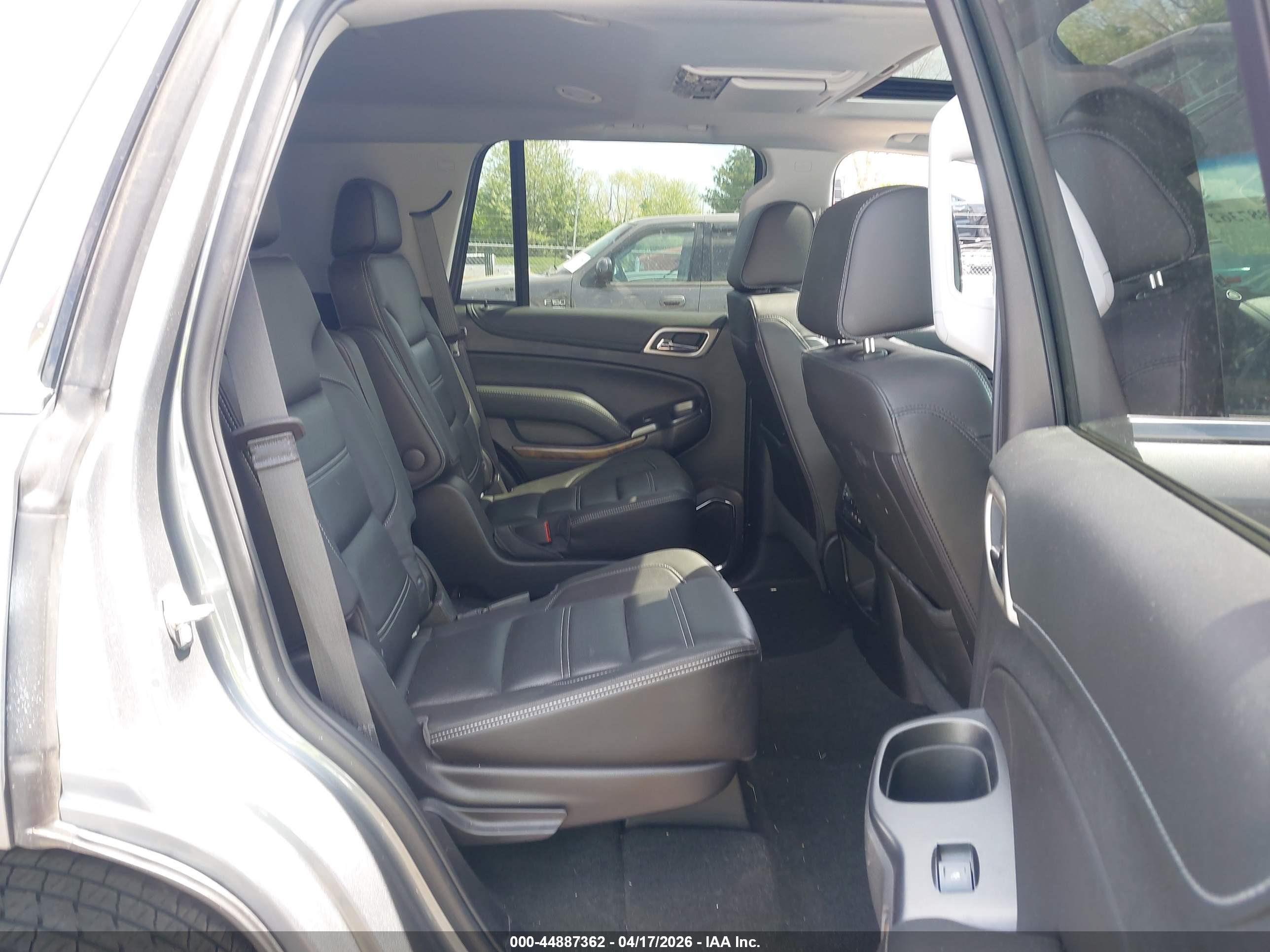 GMC YUKON image 8