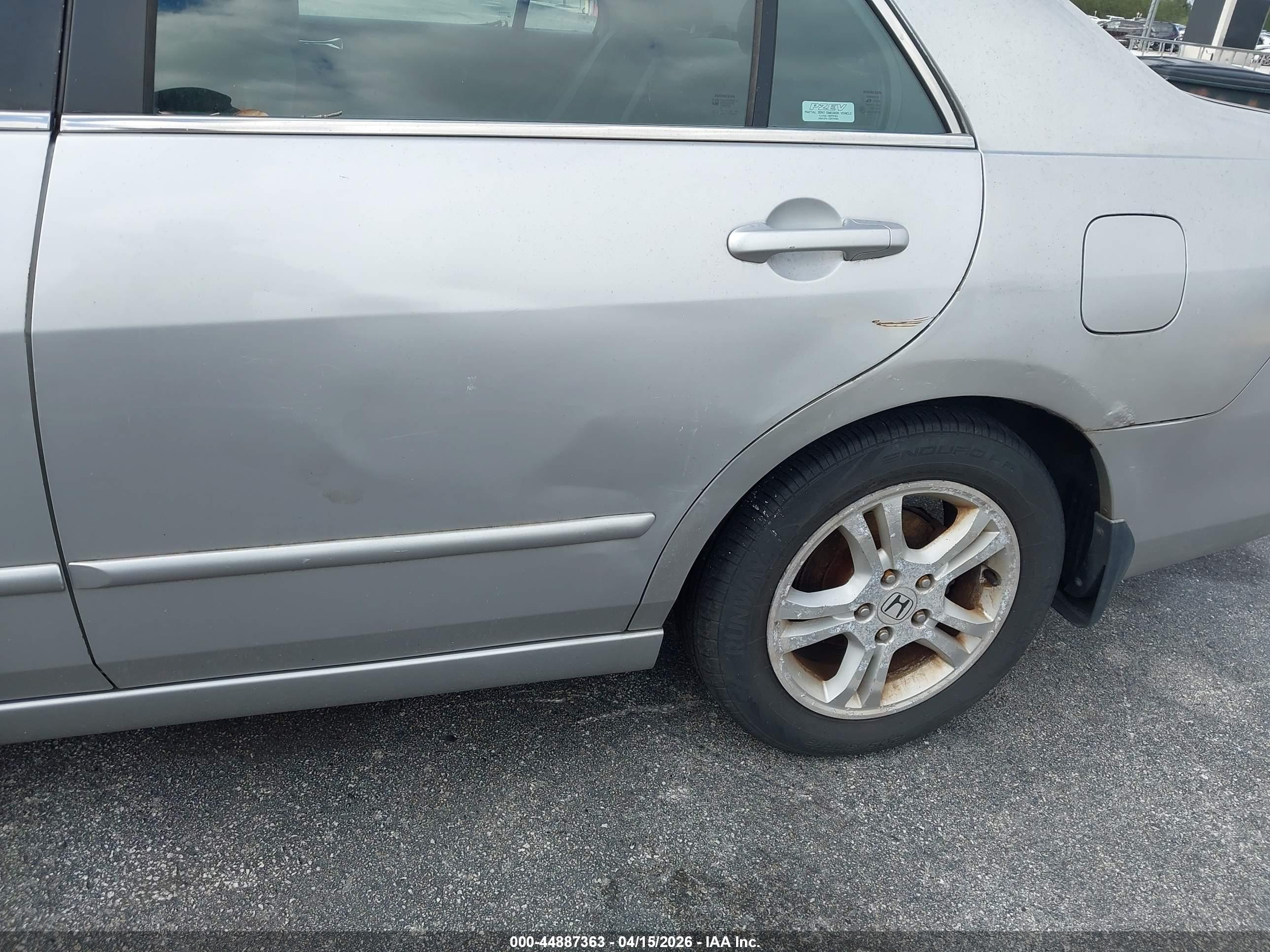 HONDA ACCORD image 6