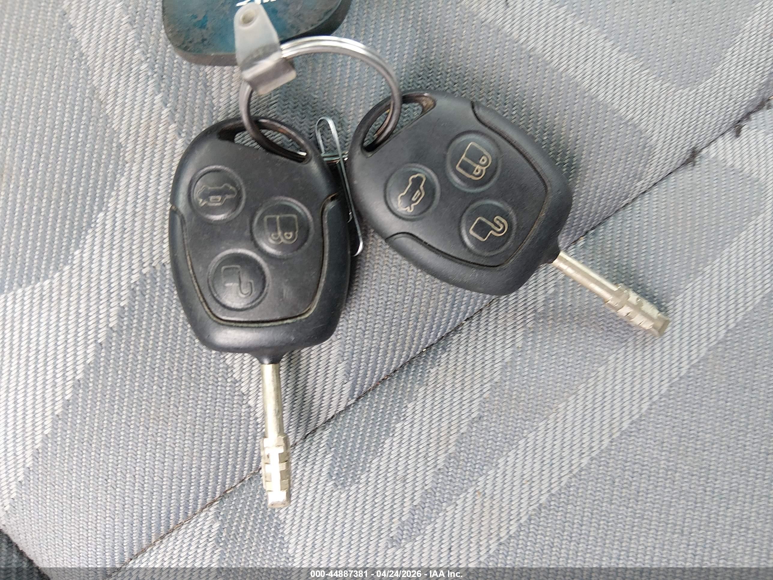 FORD TRANSIT image 11